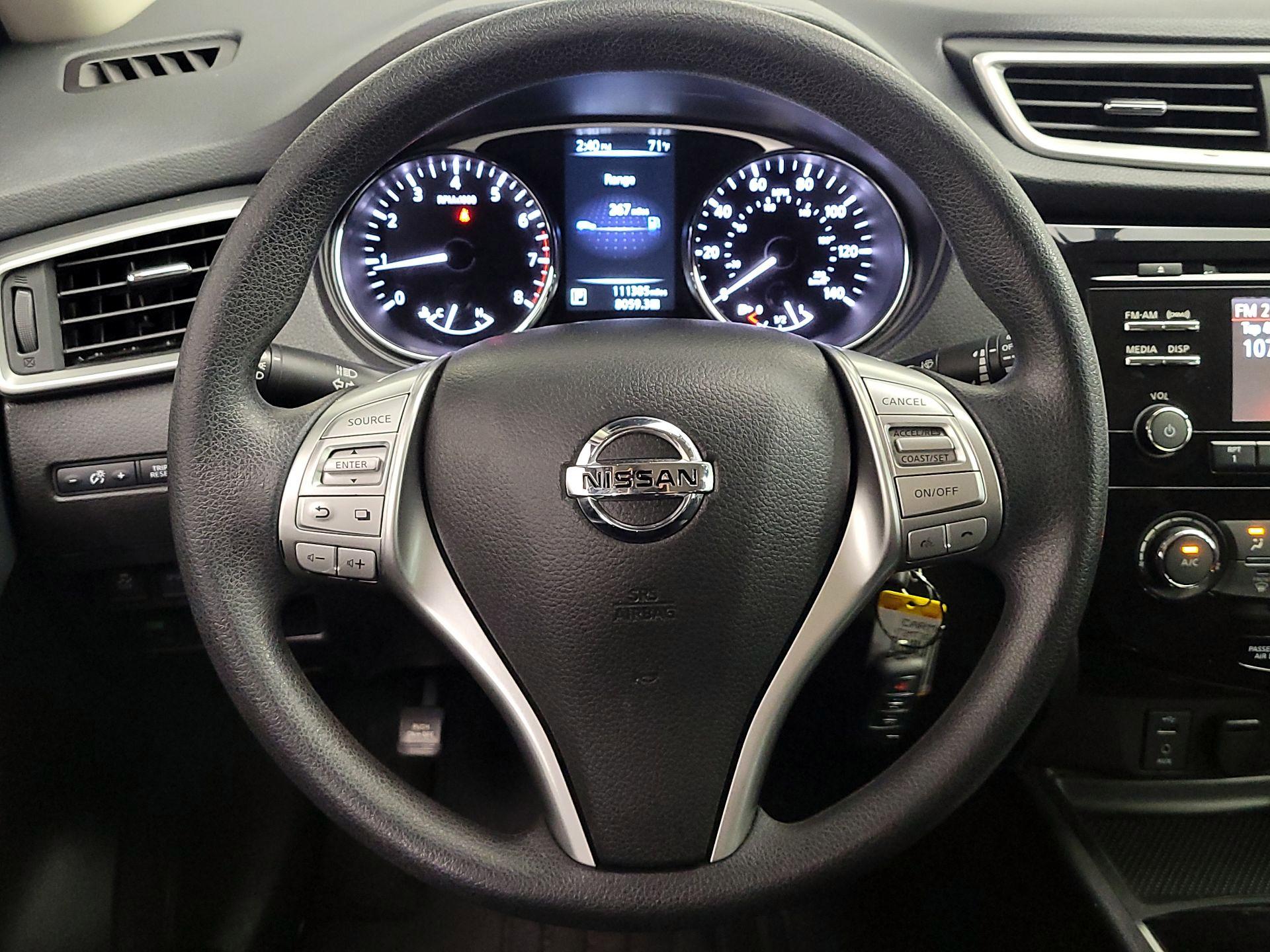 Thumbnail: 2016 Nissan Rogue - 10