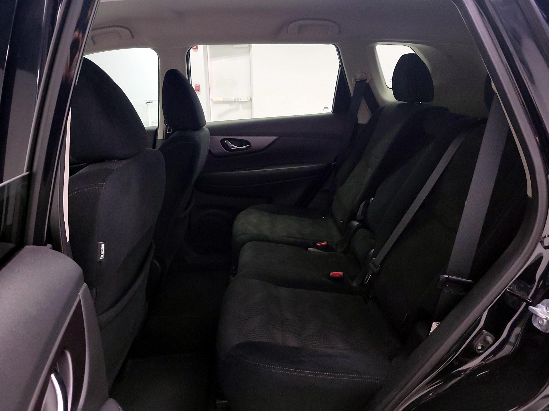 Thumbnail: 2016 Nissan Rogue - 19