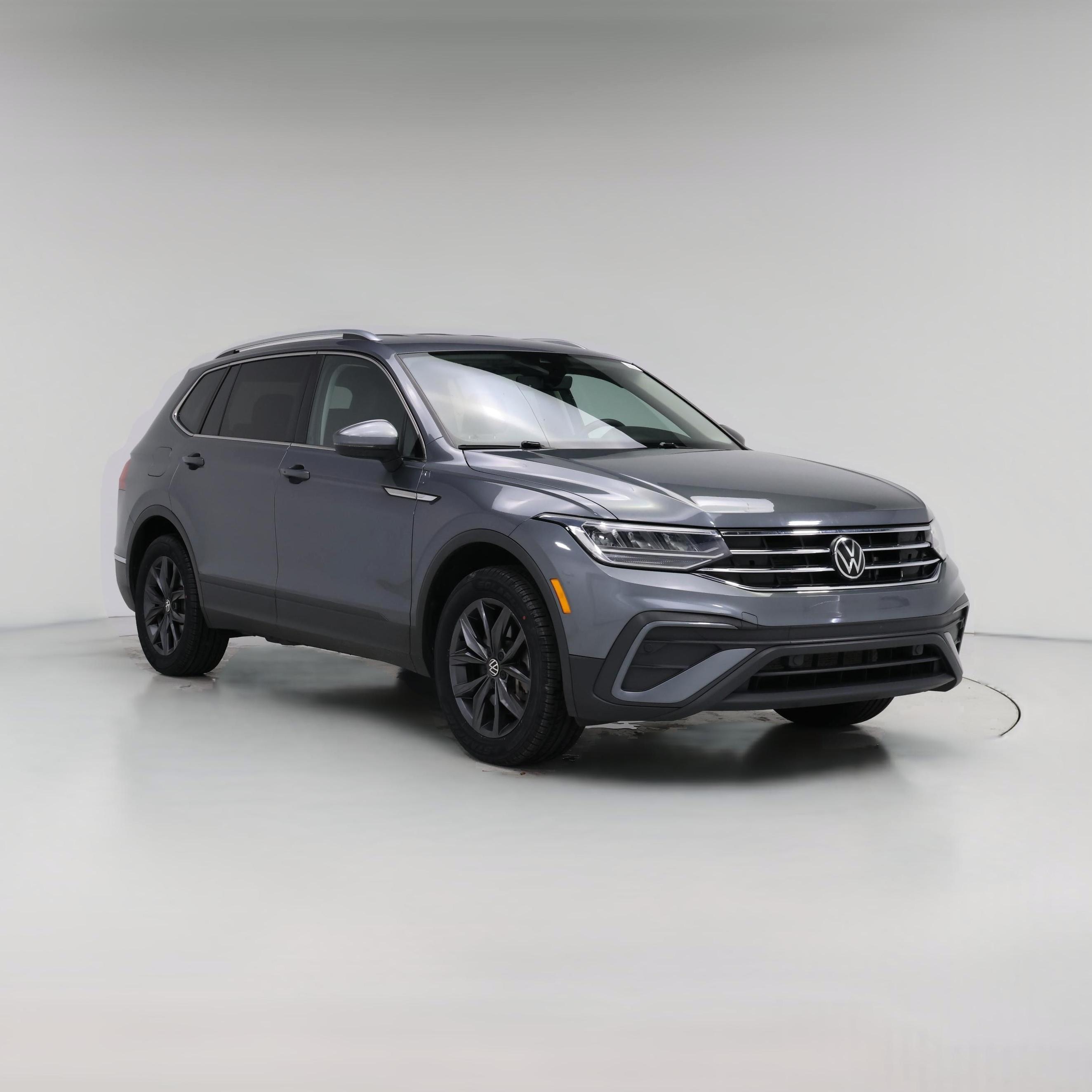 Thumbnail: 2023 Volkswagen Tiguan - 1