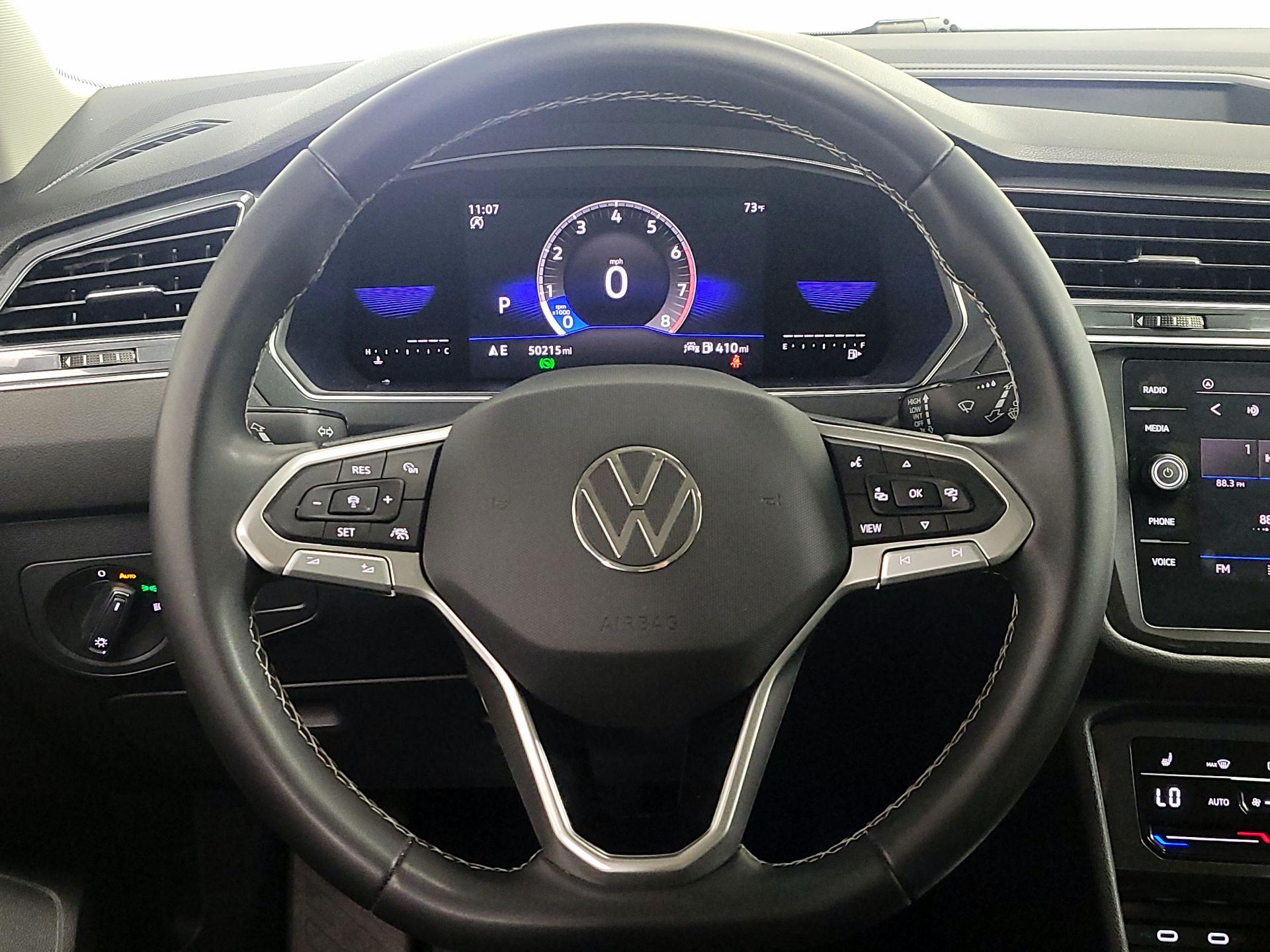 Thumbnail: 2023 Volkswagen Tiguan - 10