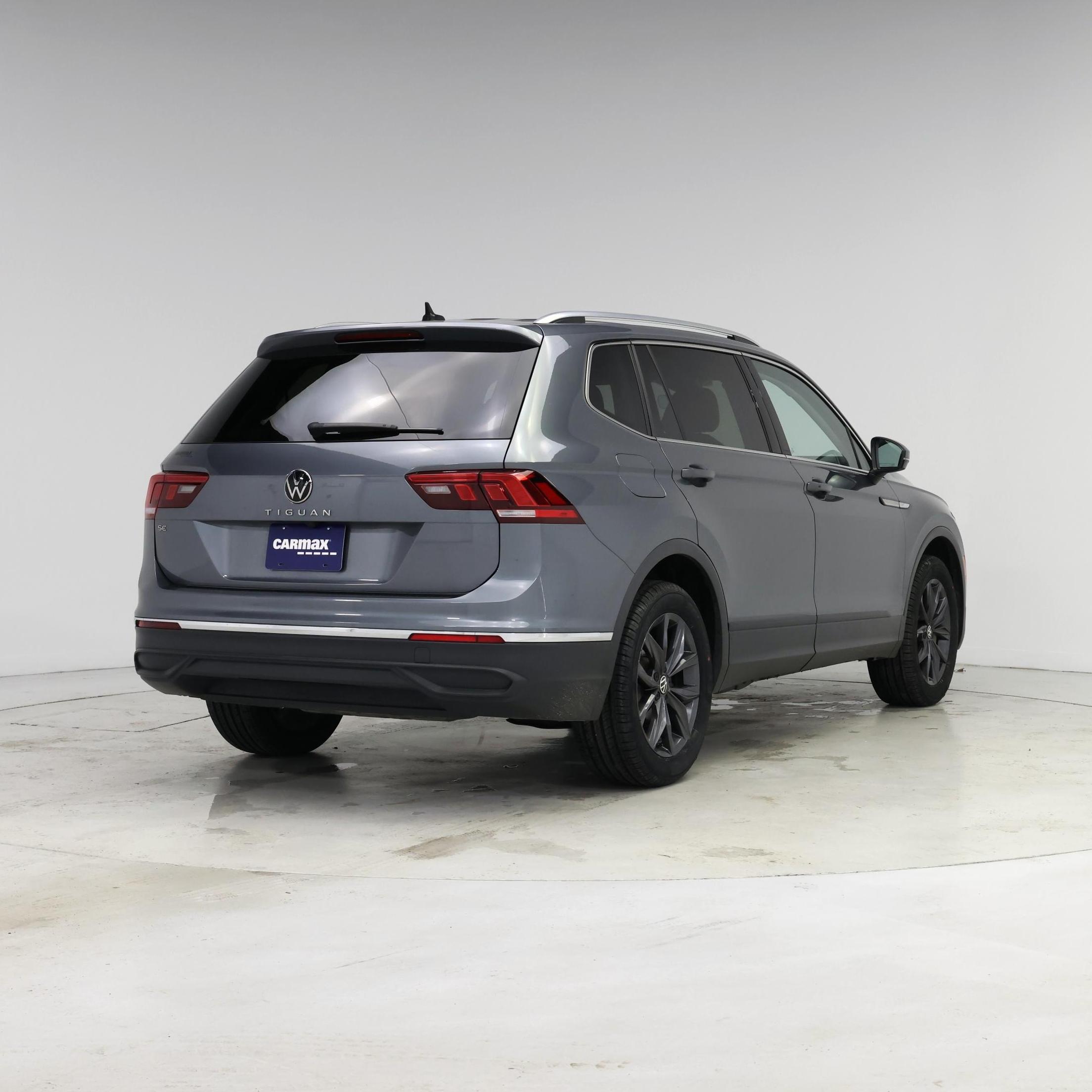Thumbnail: 2023 Volkswagen Tiguan - 8