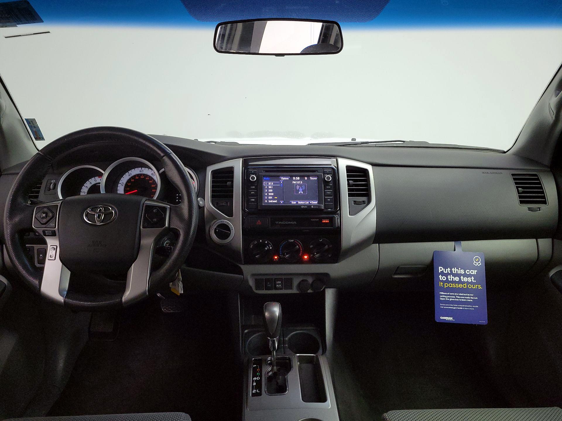 Thumbnail: 2015 Toyota Tacoma - 9