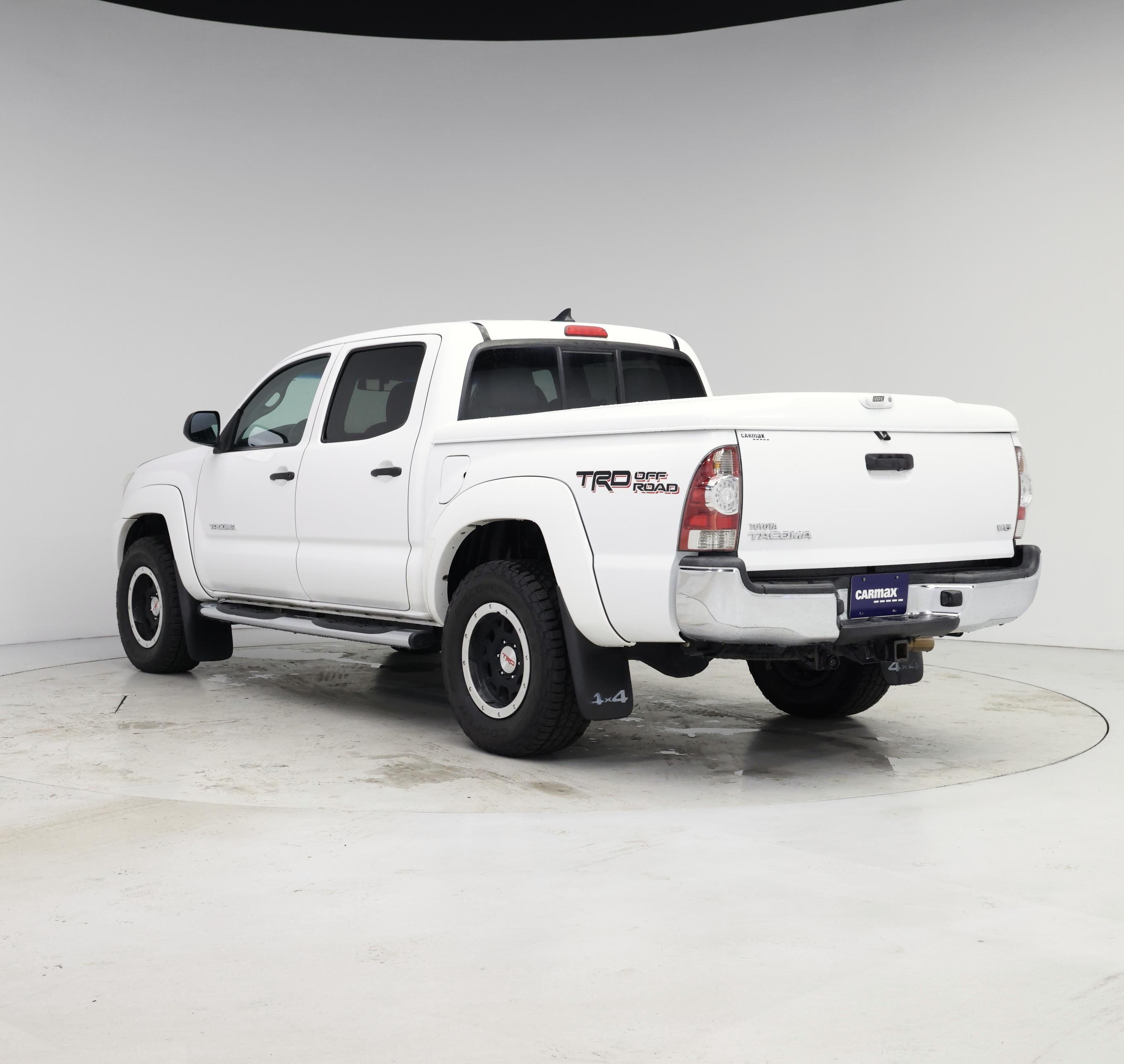 Thumbnail: 2015 Toyota Tacoma - 2