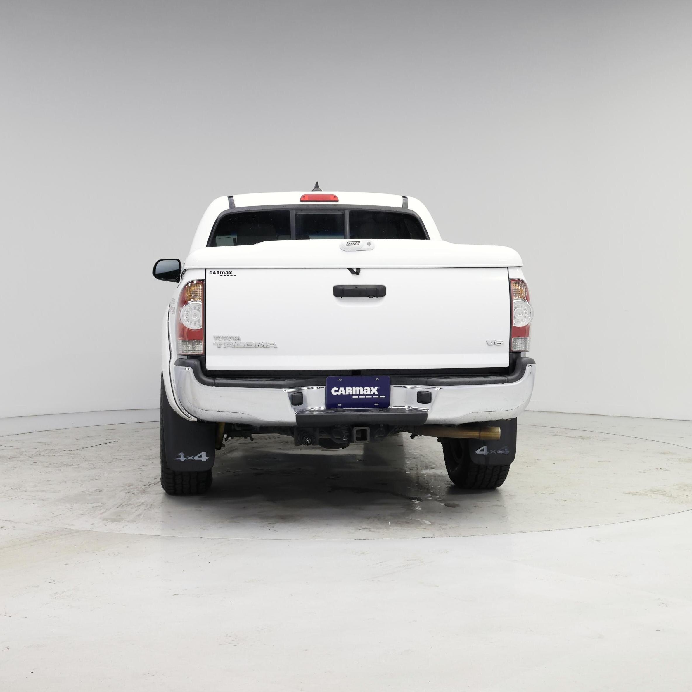 Thumbnail: 2015 Toyota Tacoma - 6