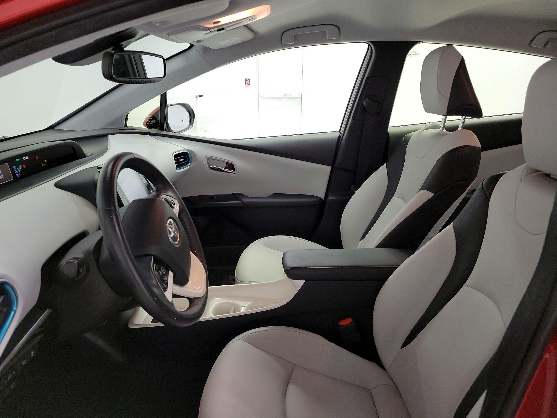 Thumbnail: 2018 Toyota Prius - 11