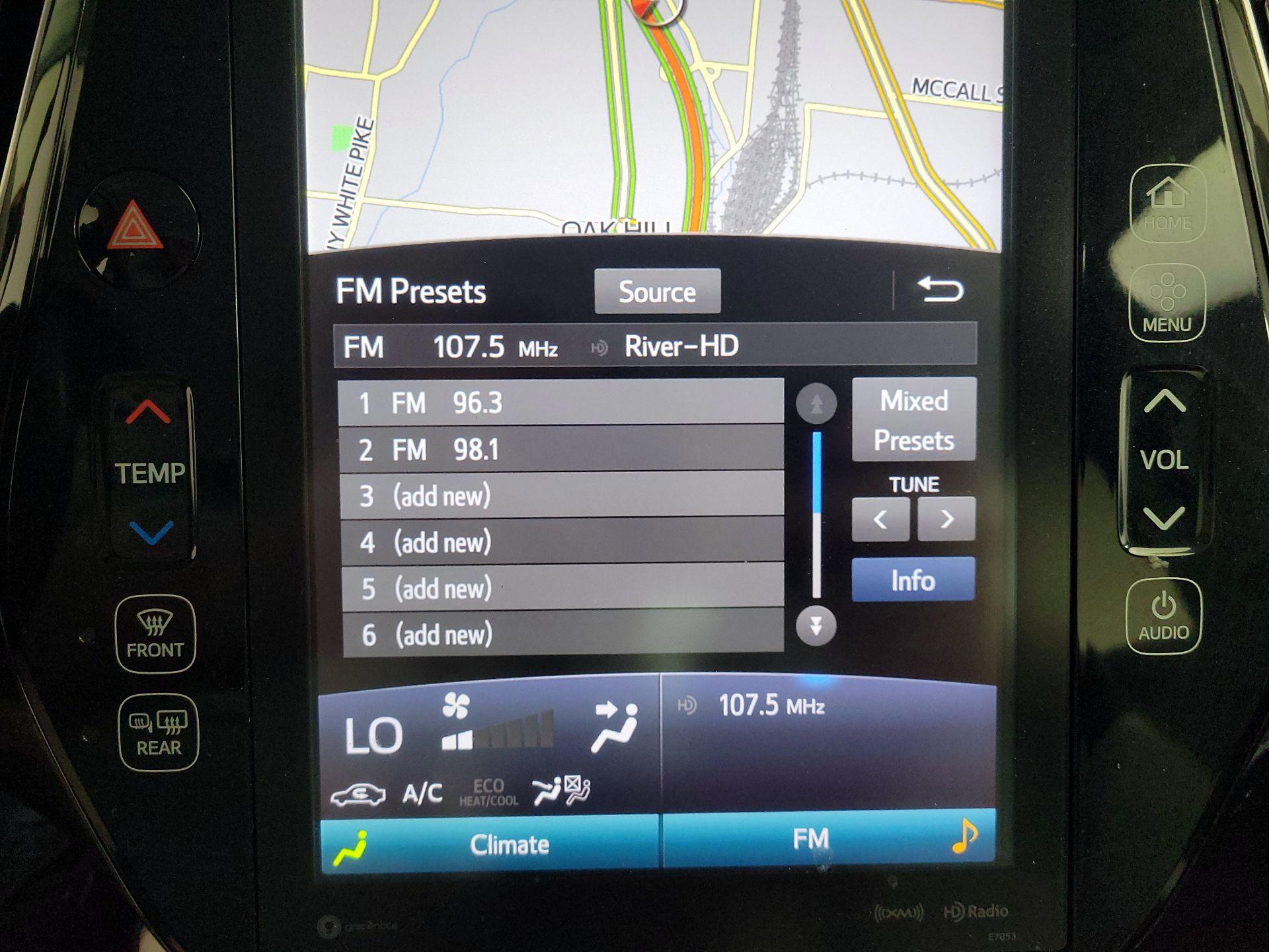 Thumbnail: 2018 Toyota Prius - 16