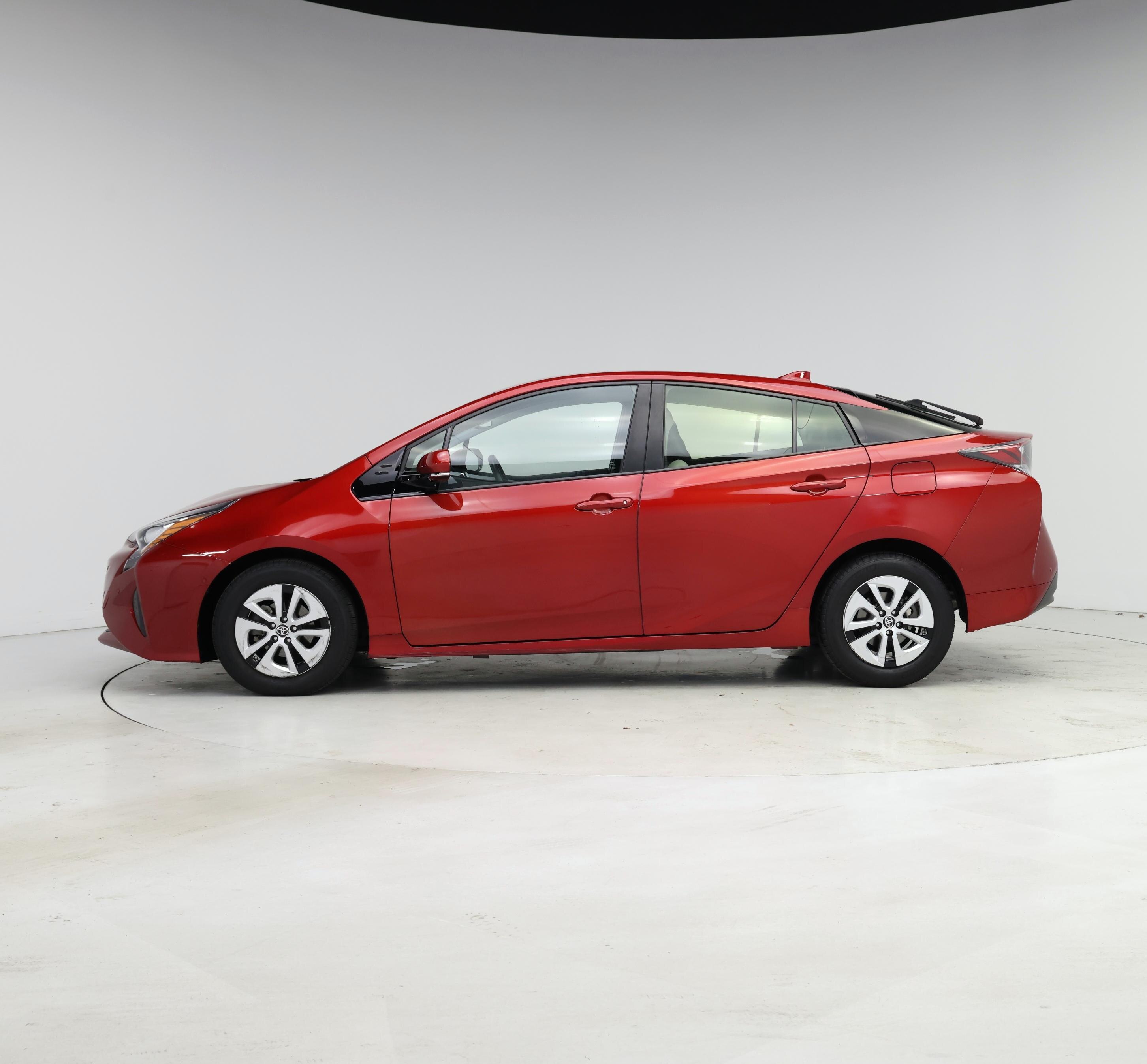 Thumbnail: 2018 Toyota Prius - 3