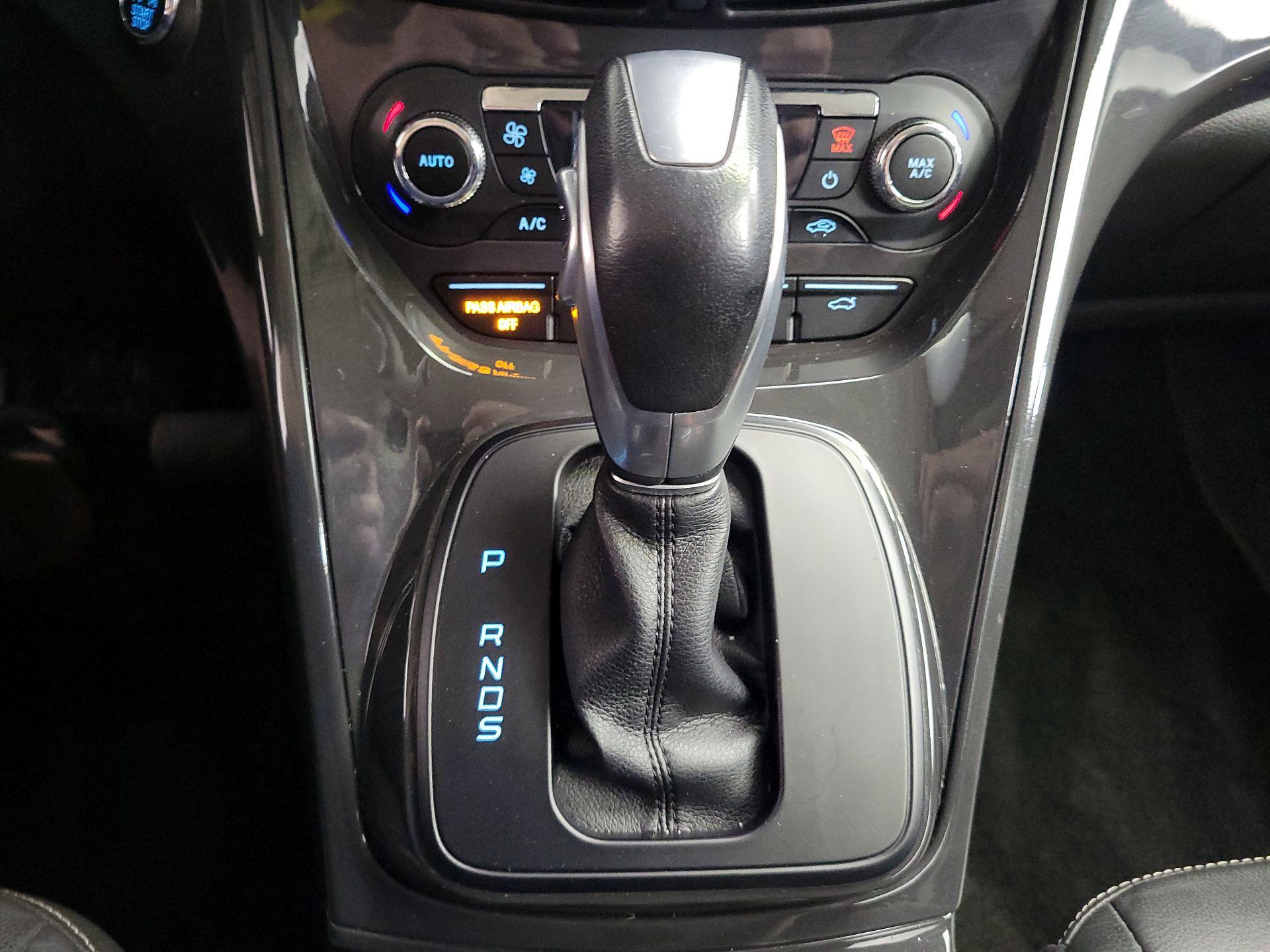 Thumbnail: 2015 Ford Escape - 17