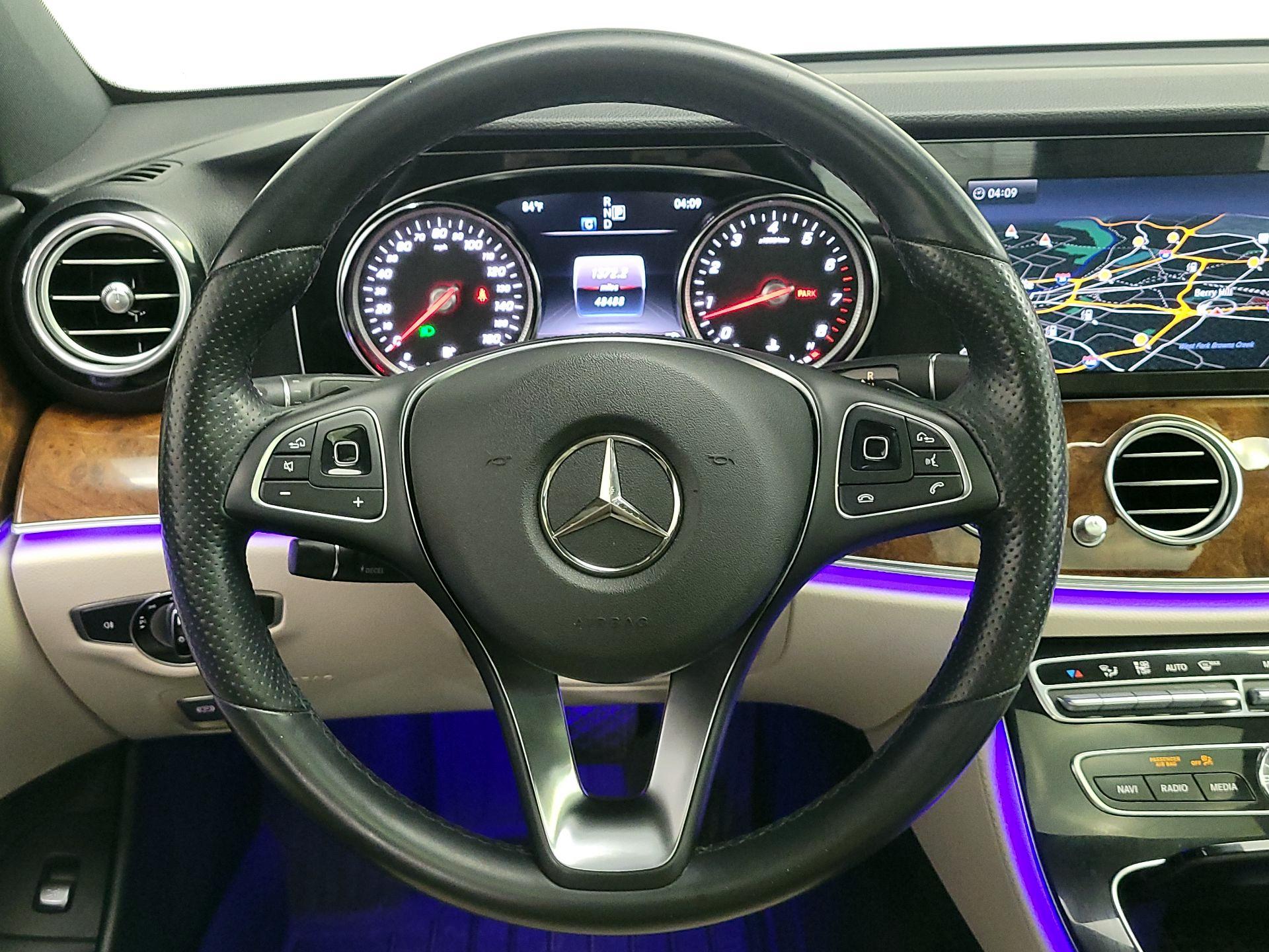 Thumbnail: 2017 Mercedes-Benz E-Class - 10