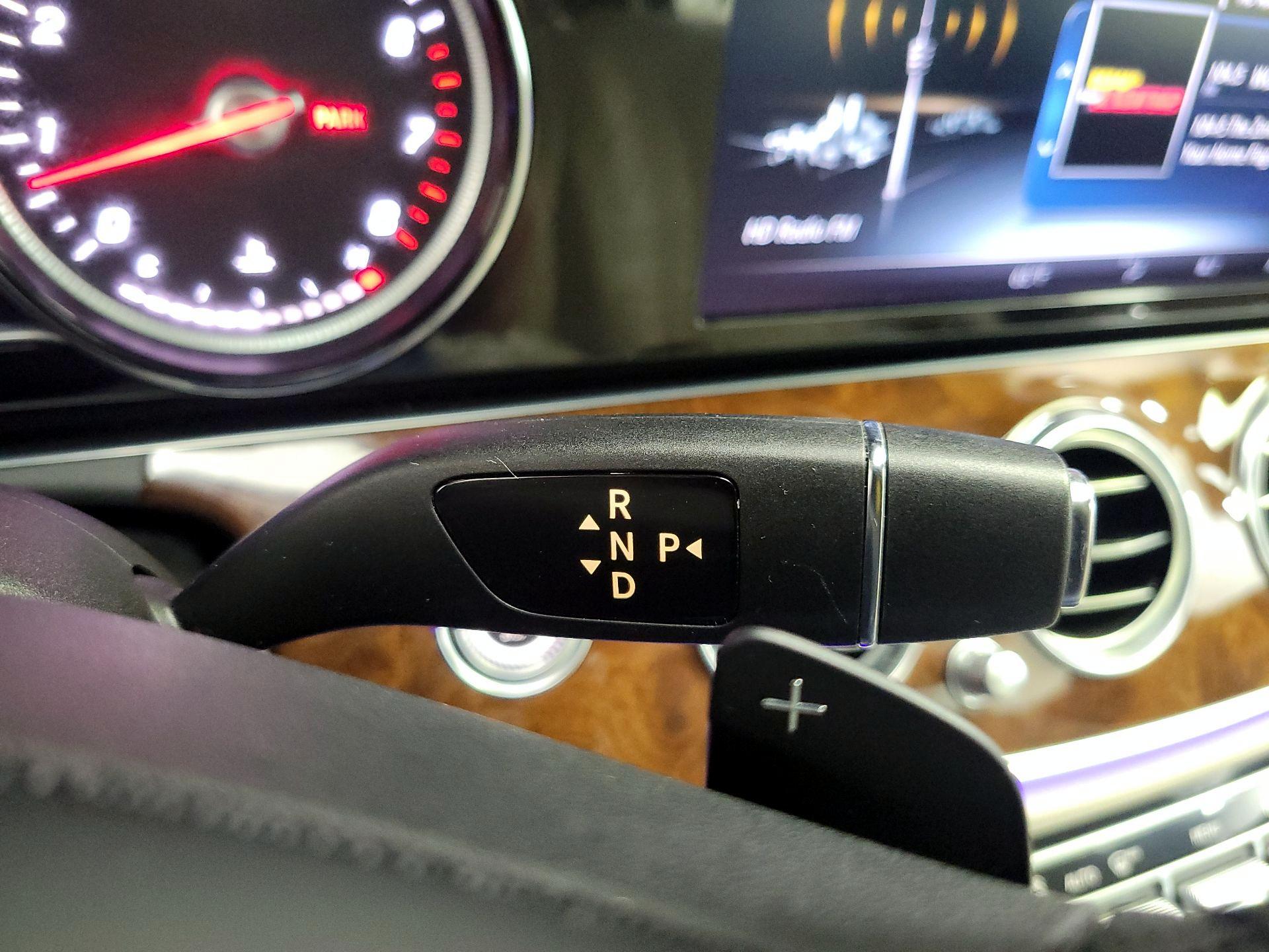 Thumbnail: 2017 Mercedes-Benz E-Class - 18