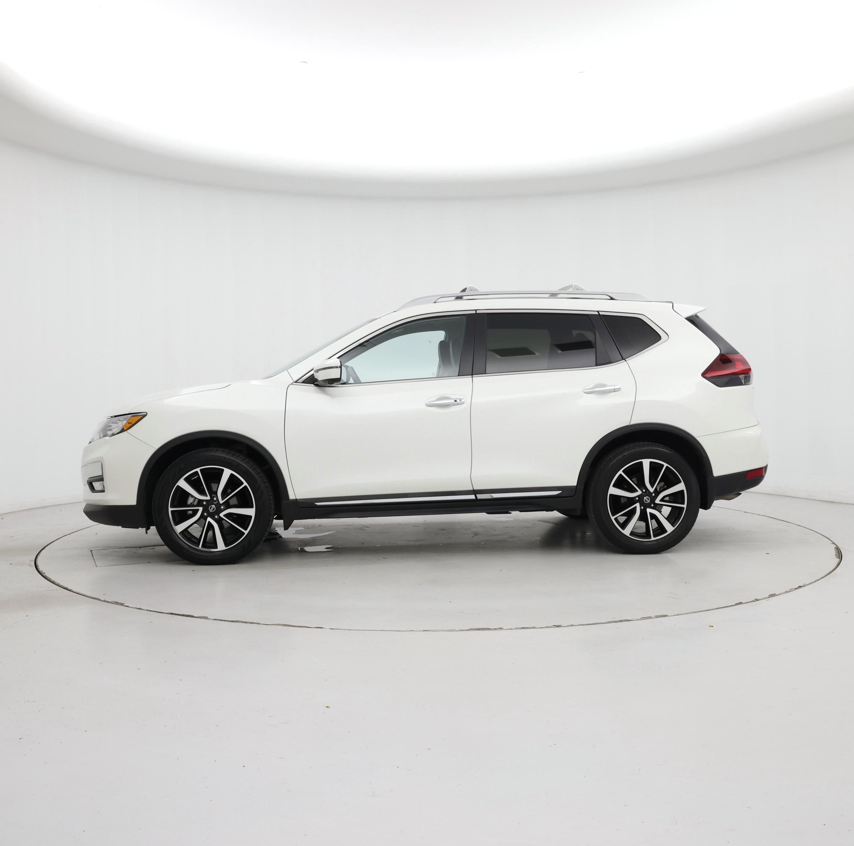Thumbnail: 2020 Nissan Rogue - 3