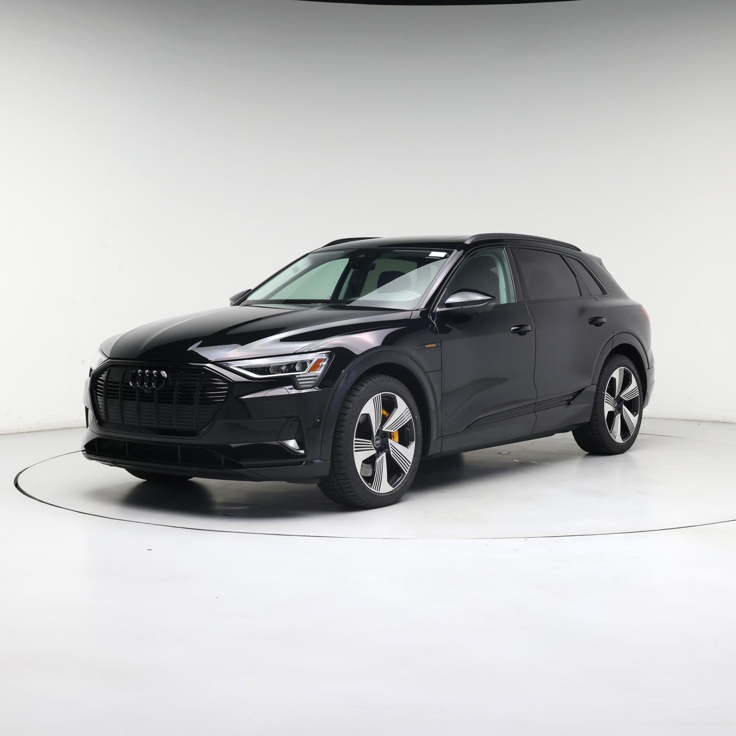 Thumbnail: 2023 Audi e-tron - 4