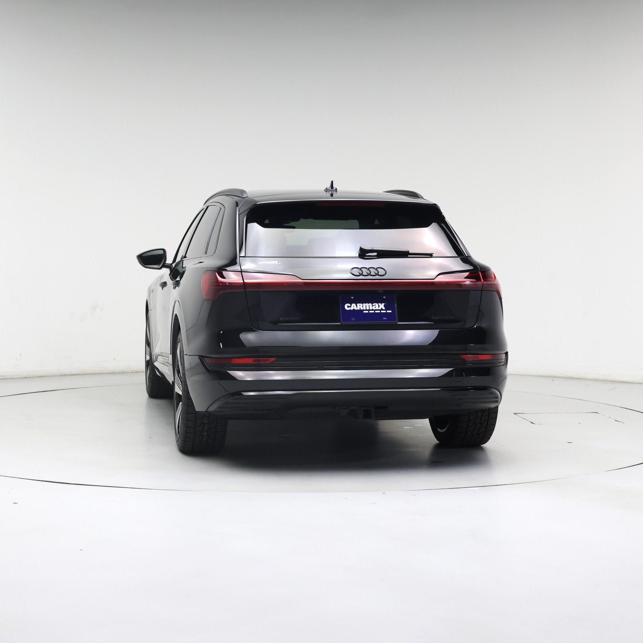 Thumbnail: 2023 Audi e-tron - 6