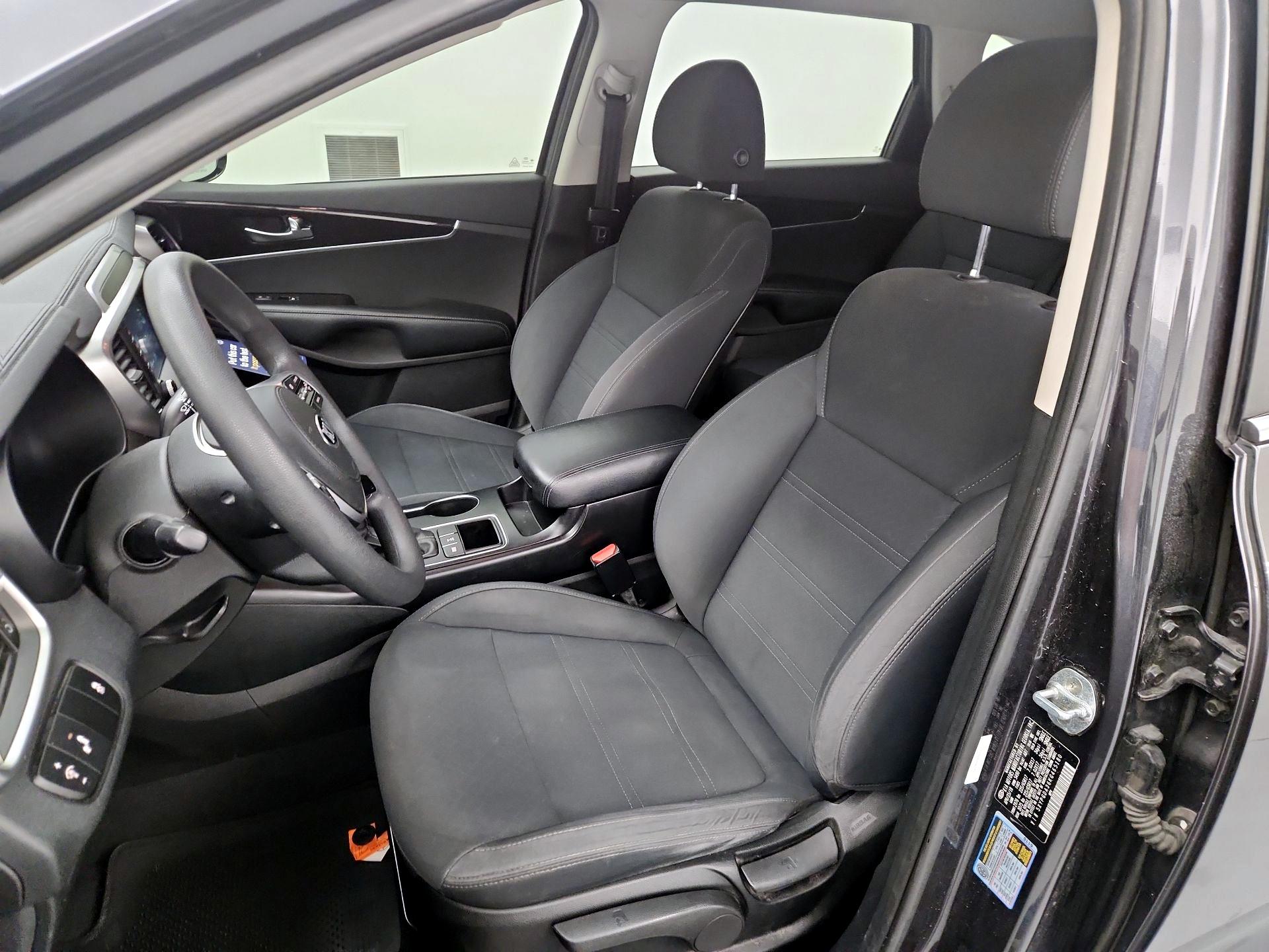 Thumbnail: 2019 Kia Sorento - 11