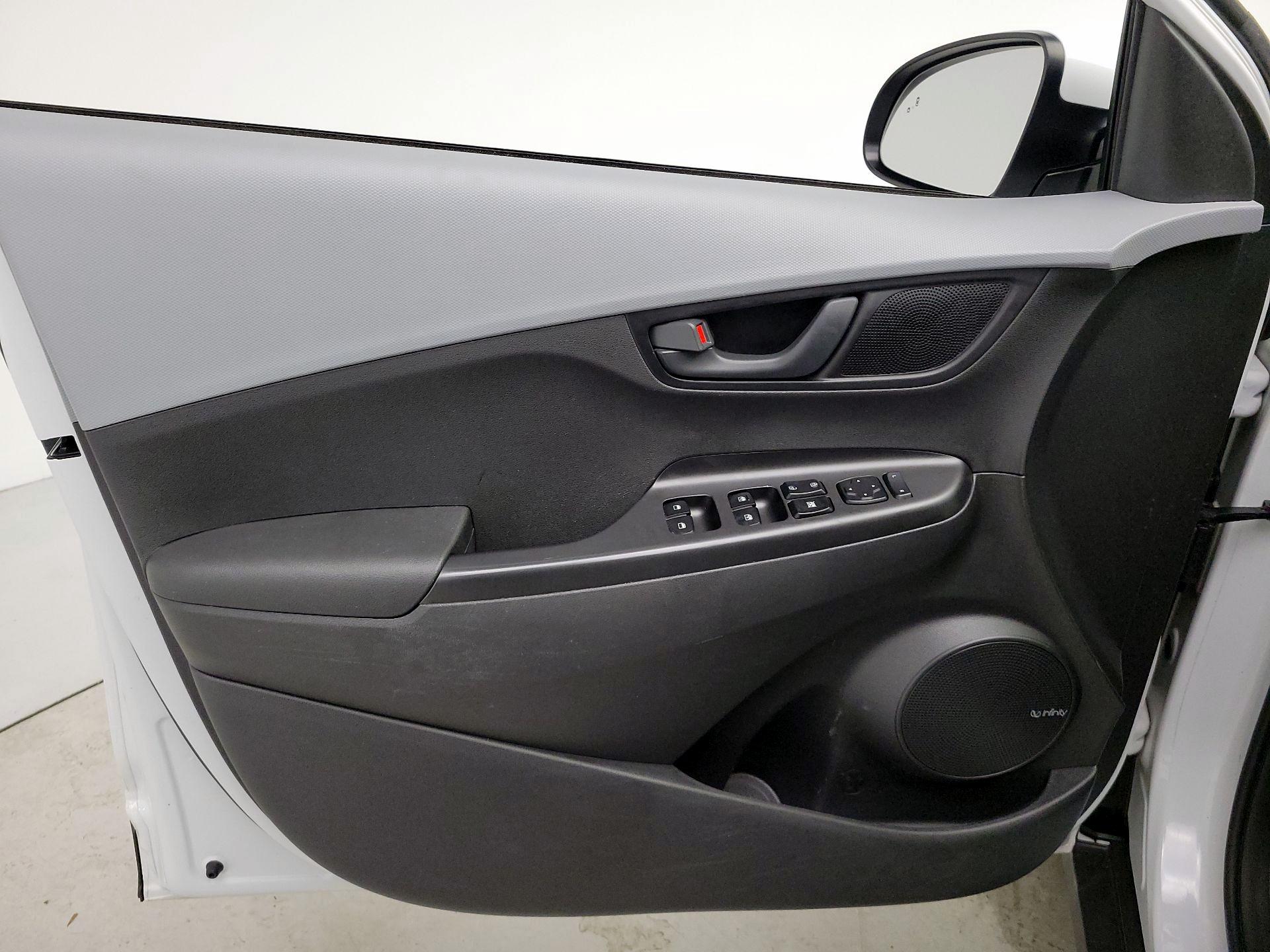 Thumbnail: 2021 Hyundai Kona - 12