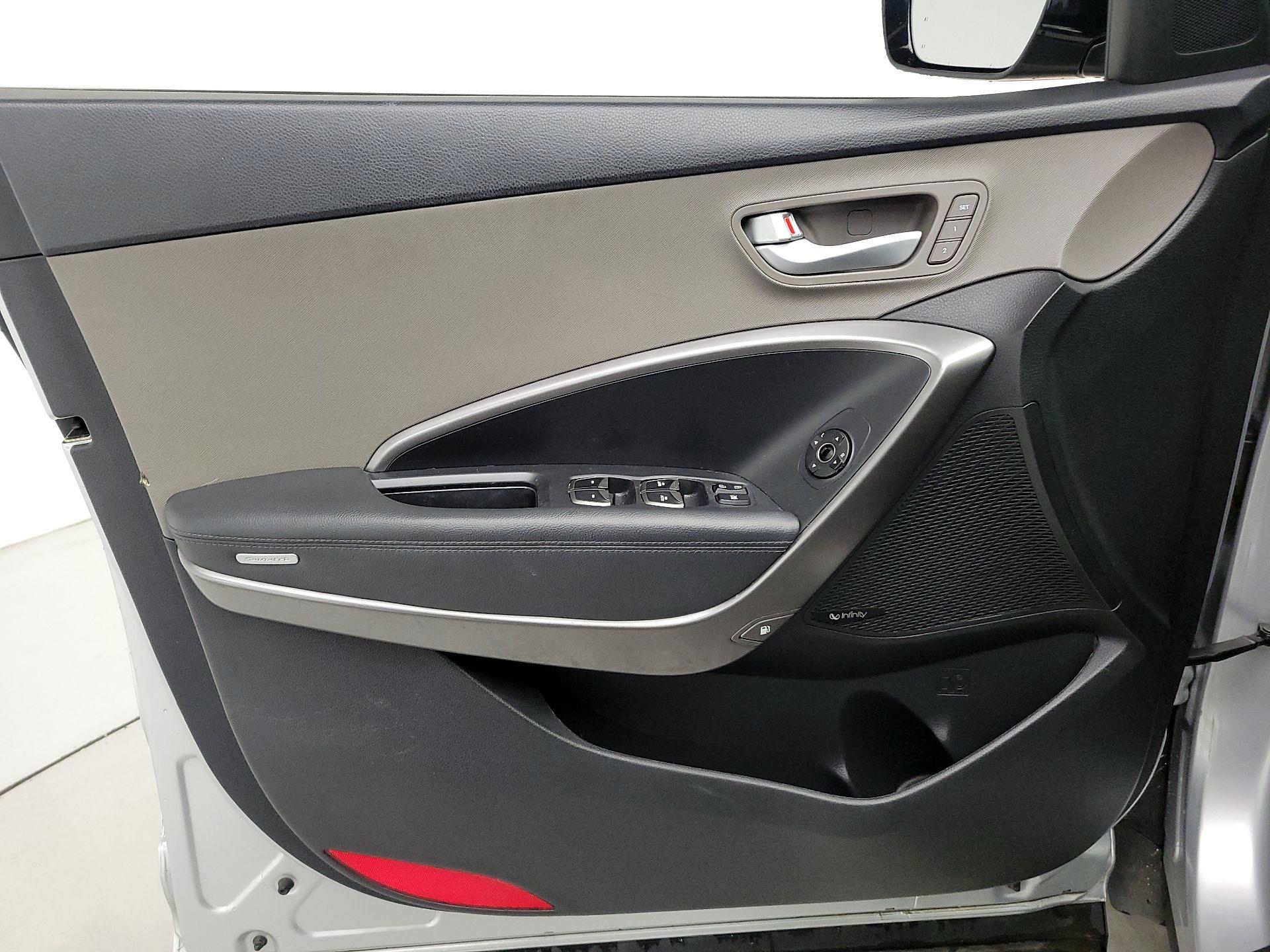 Thumbnail: 2017 Hyundai Santa Fe - 12