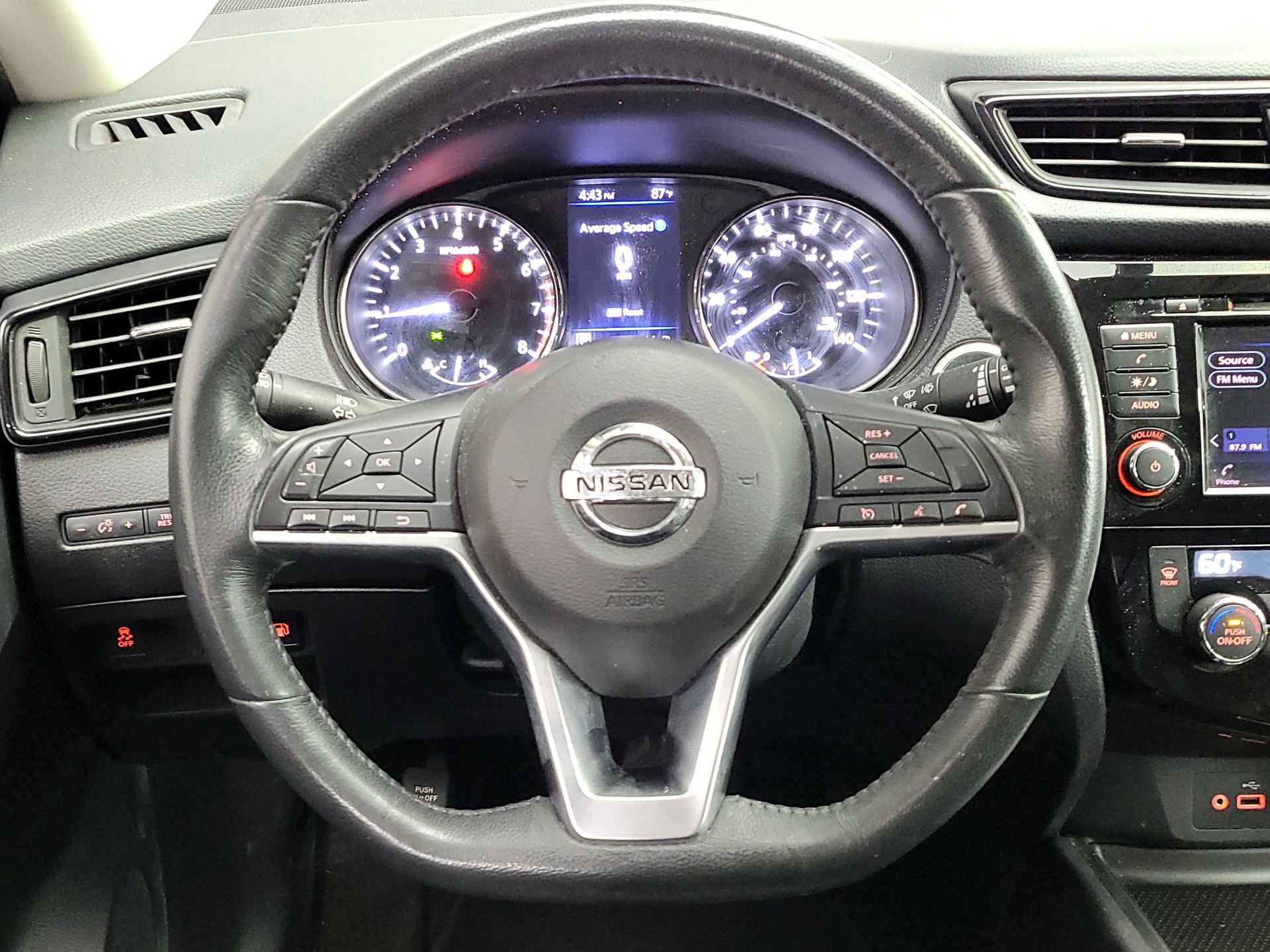 Thumbnail: 2018 Nissan Rogue - 10
