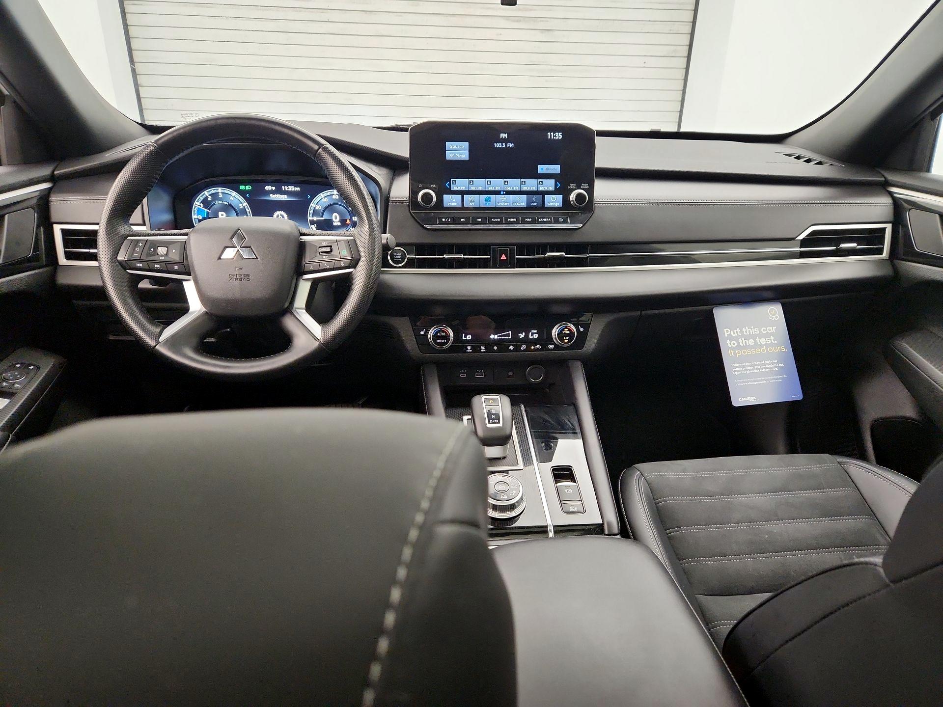 Thumbnail: 2024 Mitsubishi Outlander - 9
