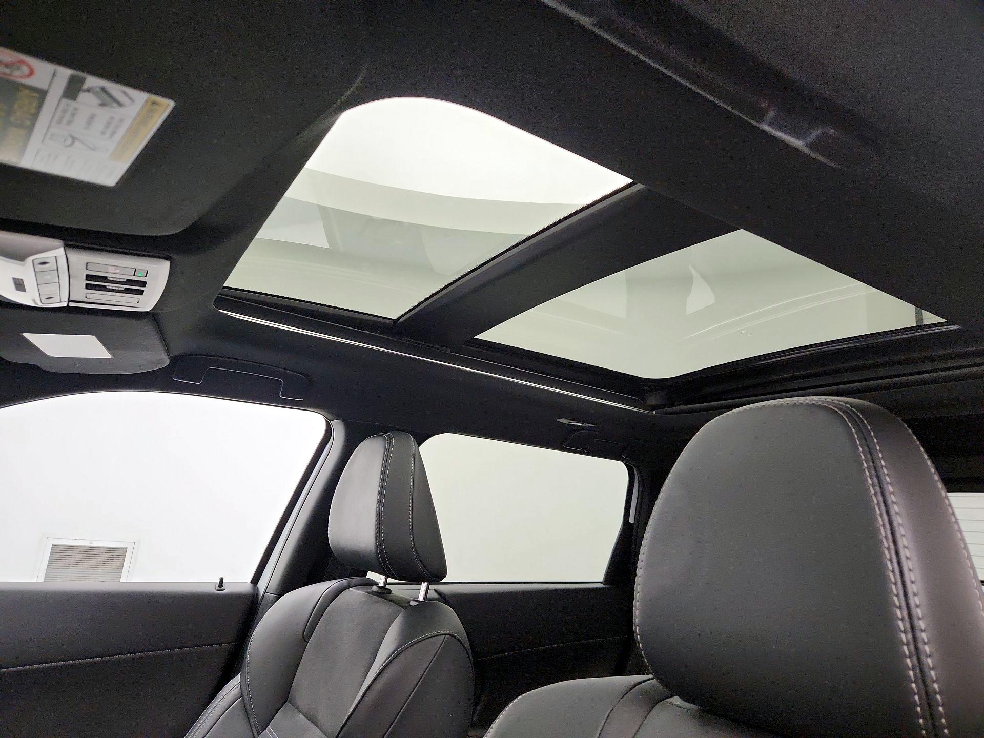 Thumbnail: 2024 Mitsubishi Outlander - 19