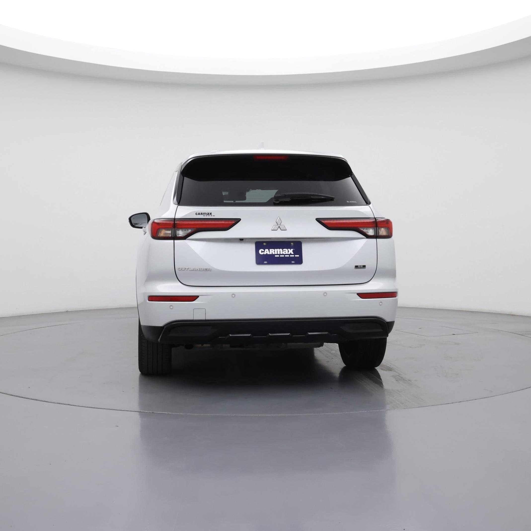 Thumbnail: 2024 Mitsubishi Outlander - 6