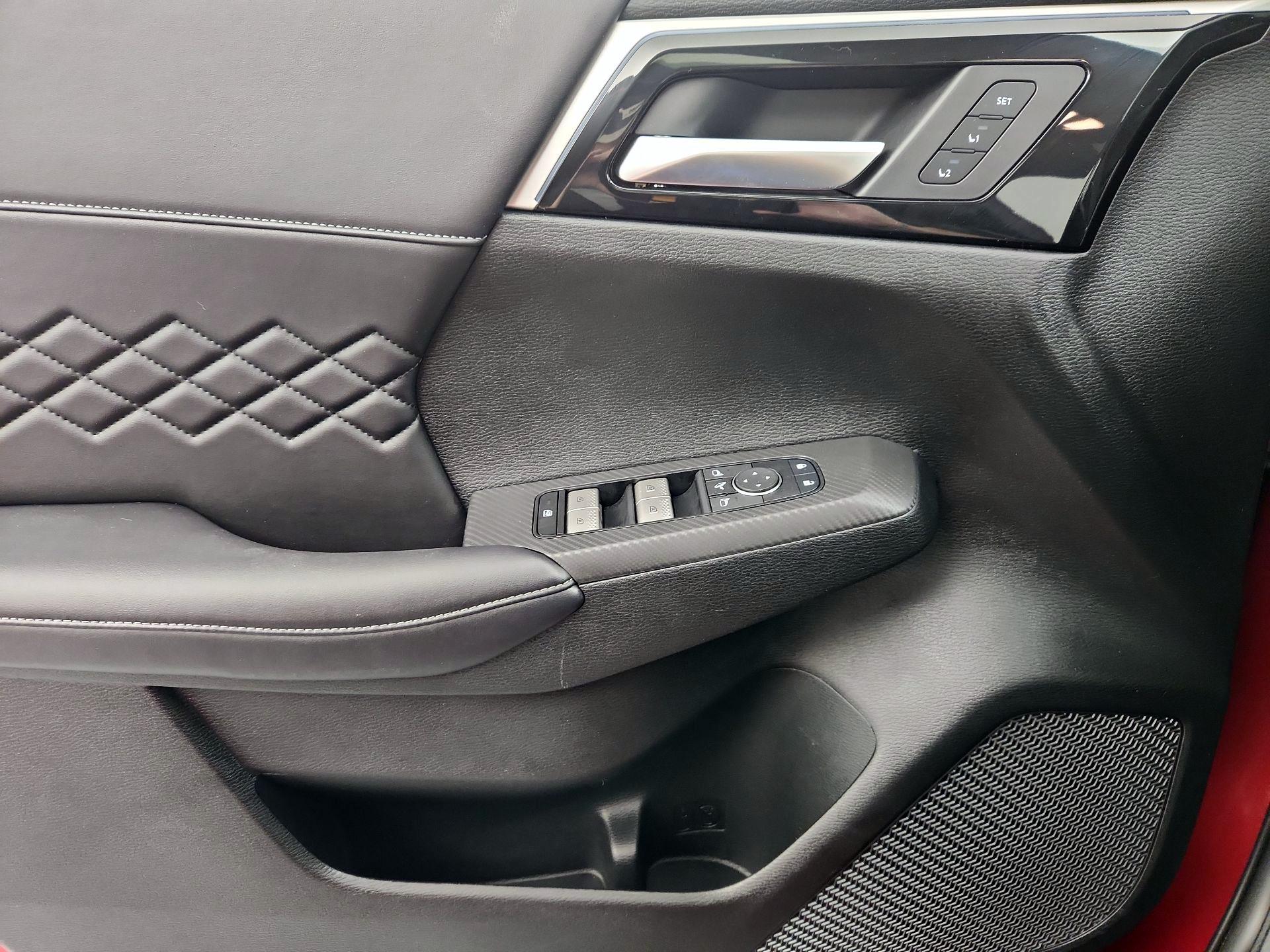 Thumbnail: 2024 Mitsubishi Outlander - 12