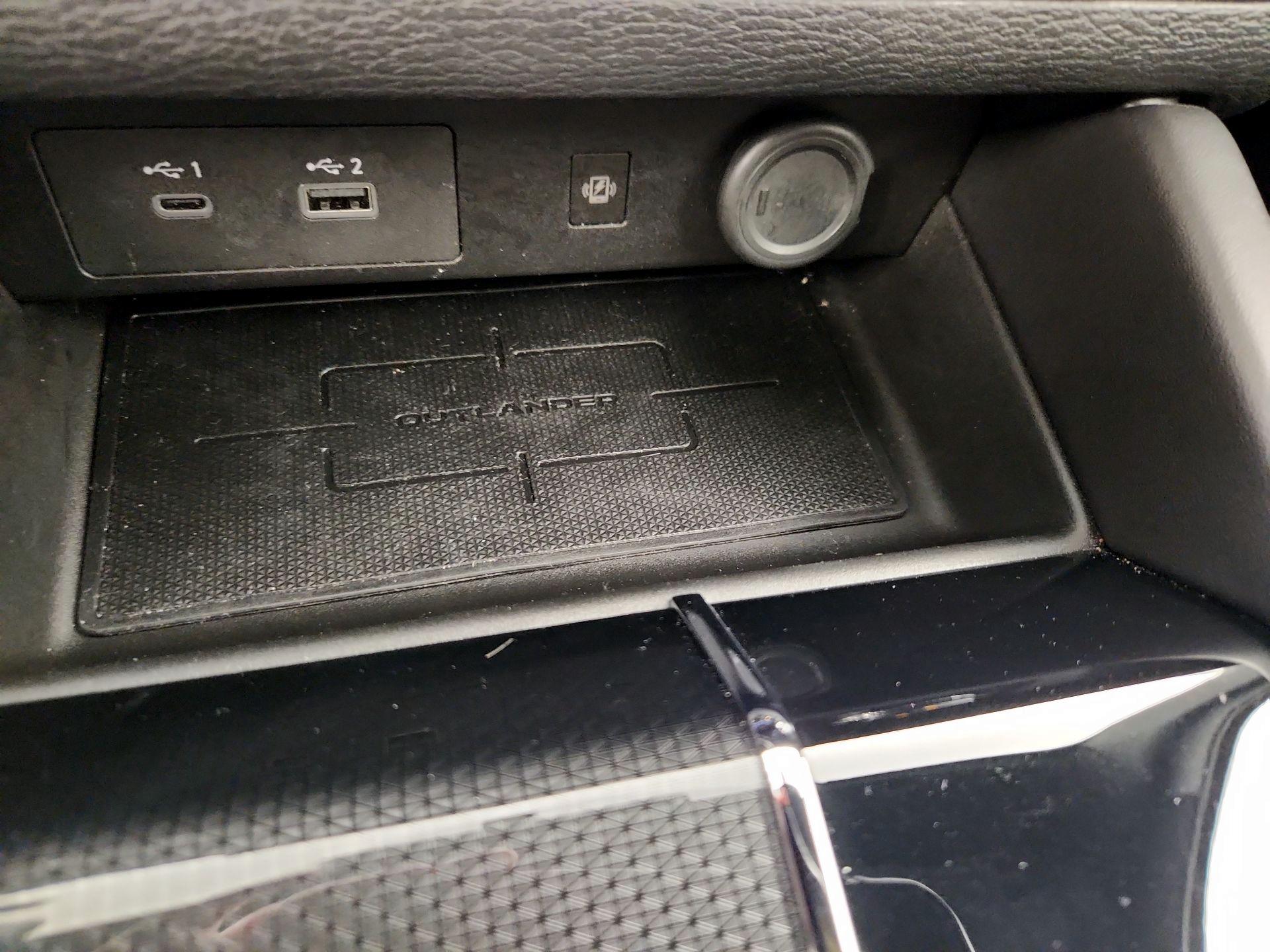 Thumbnail: 2024 Mitsubishi Outlander - 19