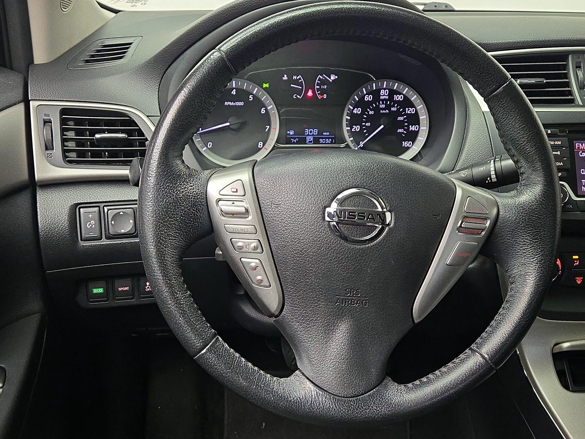 Thumbnail: 2015 Nissan Sentra - 10