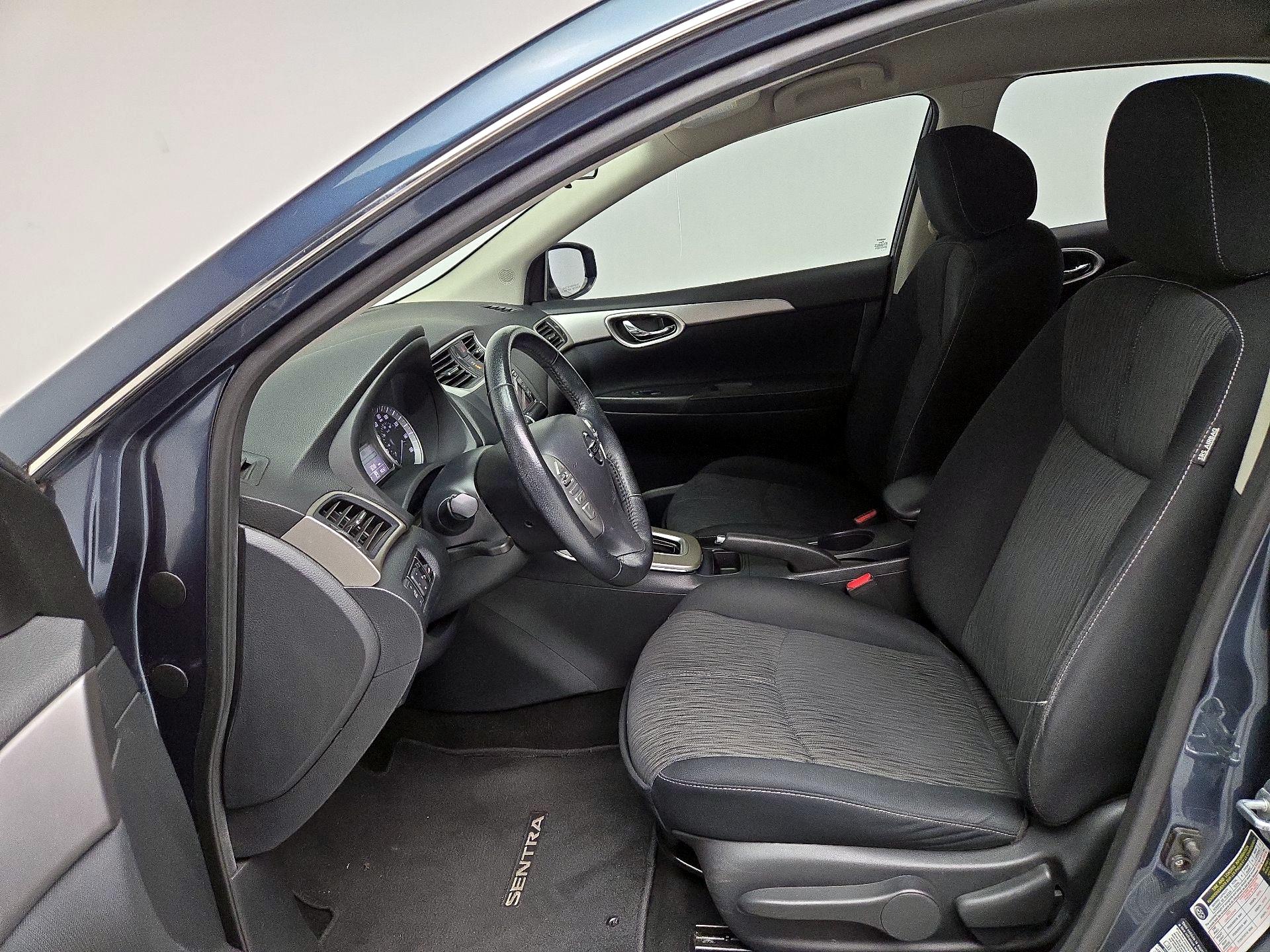 Thumbnail: 2015 Nissan Sentra - 11