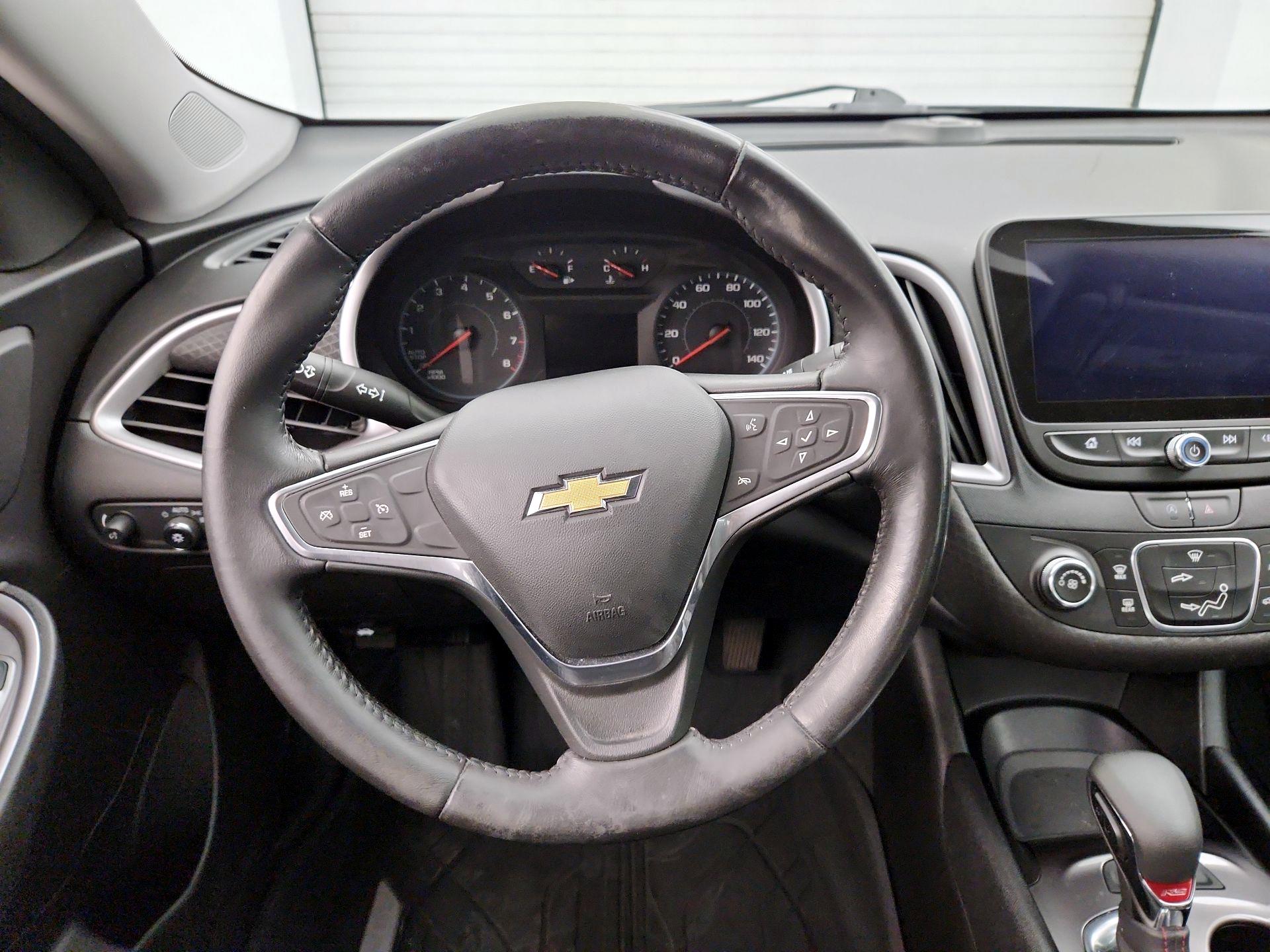 Thumbnail: 2021 Chevrolet Malibu - 10