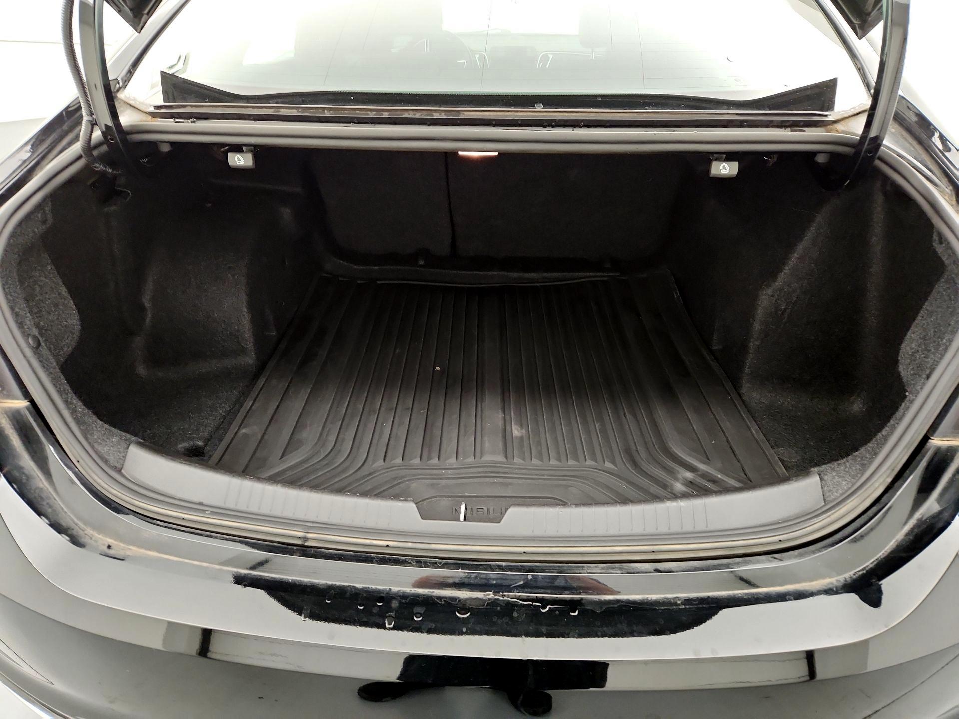 Thumbnail: 2021 Chevrolet Malibu - 20
