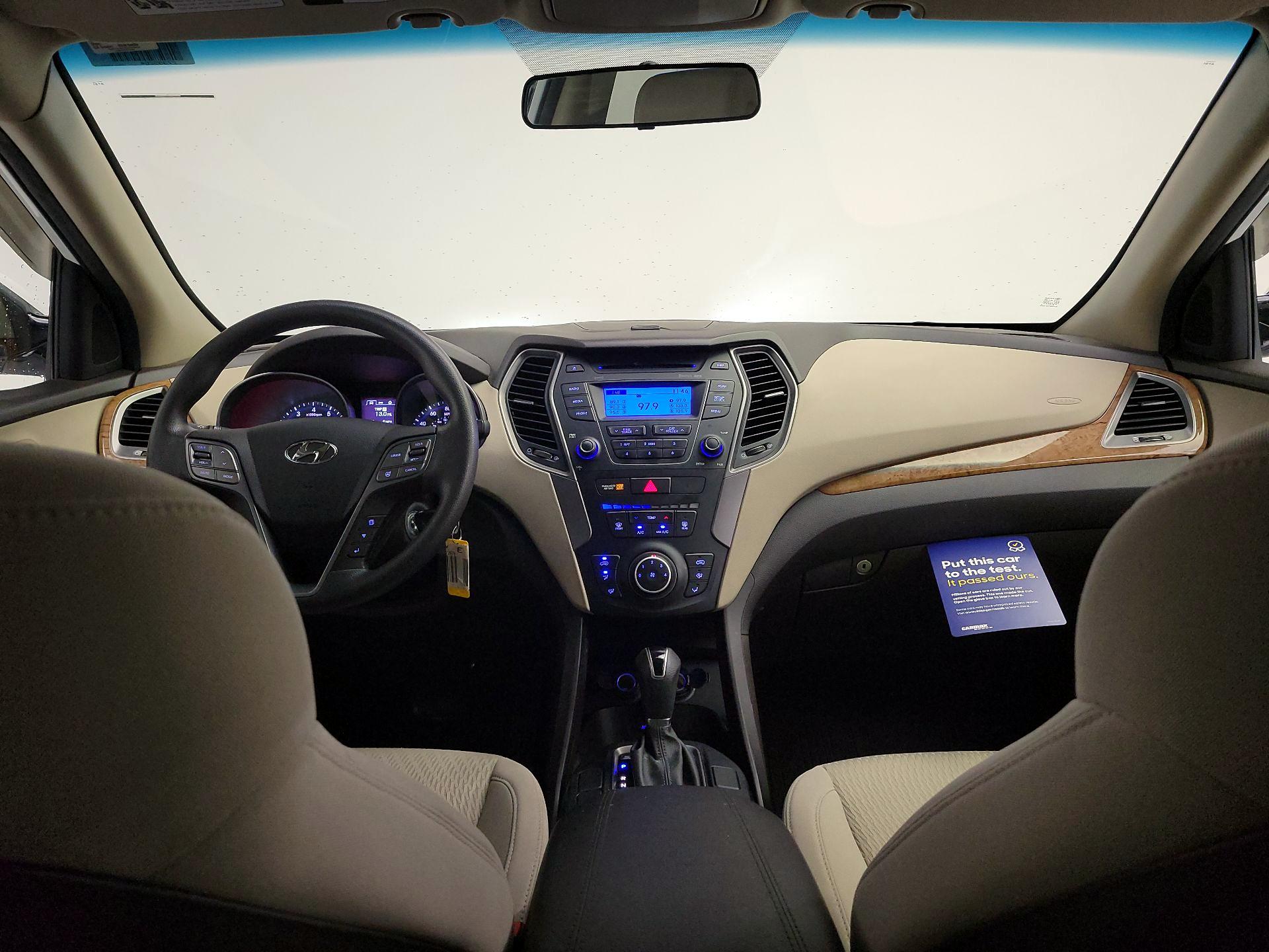 Thumbnail: 2016 Hyundai Santa Fe - 9