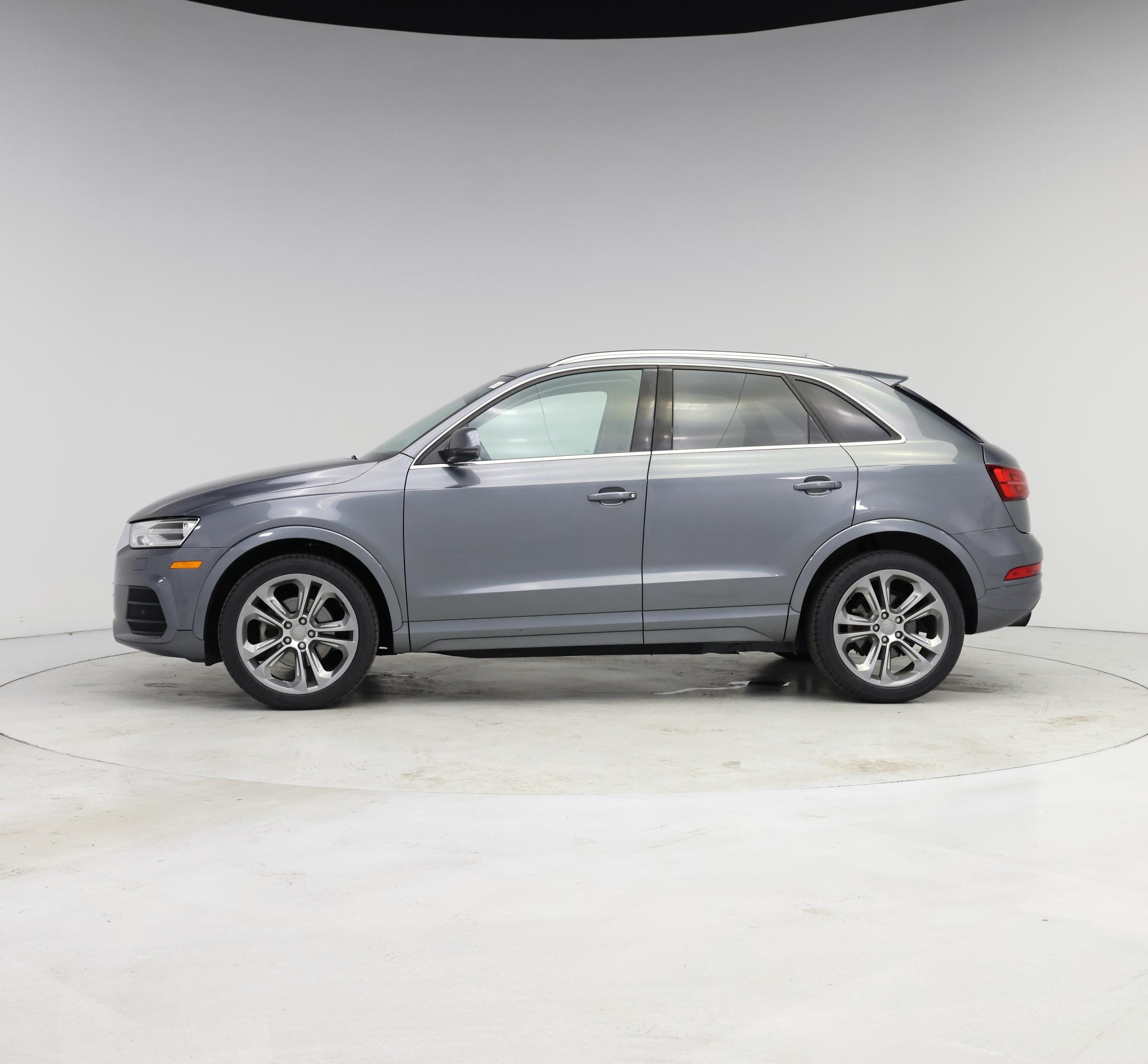 Thumbnail: 2017 Audi Q3 - 3