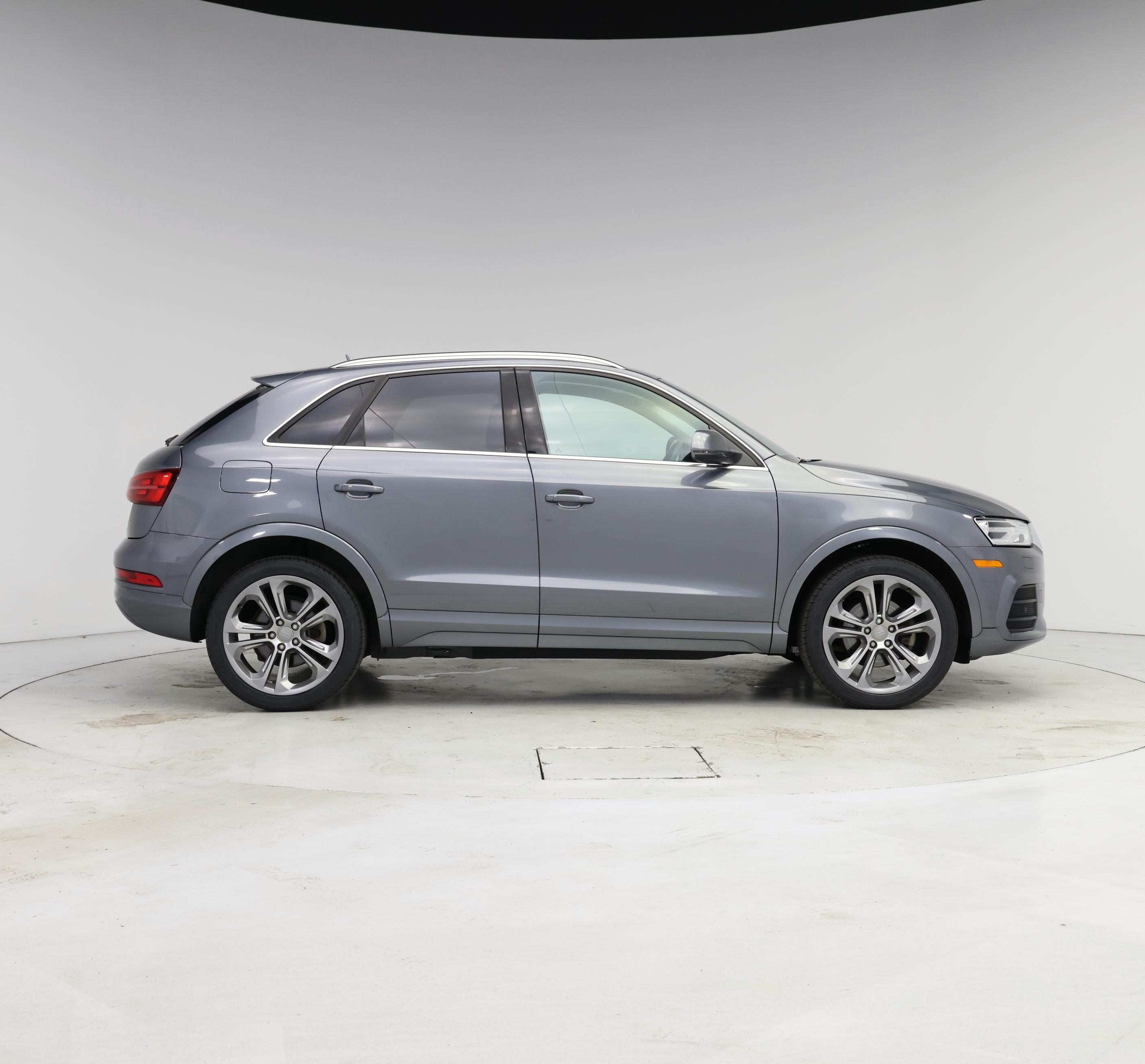 Thumbnail: 2017 Audi Q3 - 7