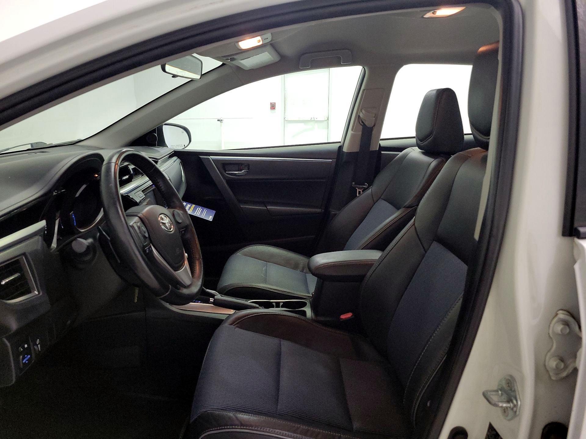 Thumbnail: 2015 Toyota Corolla - 11