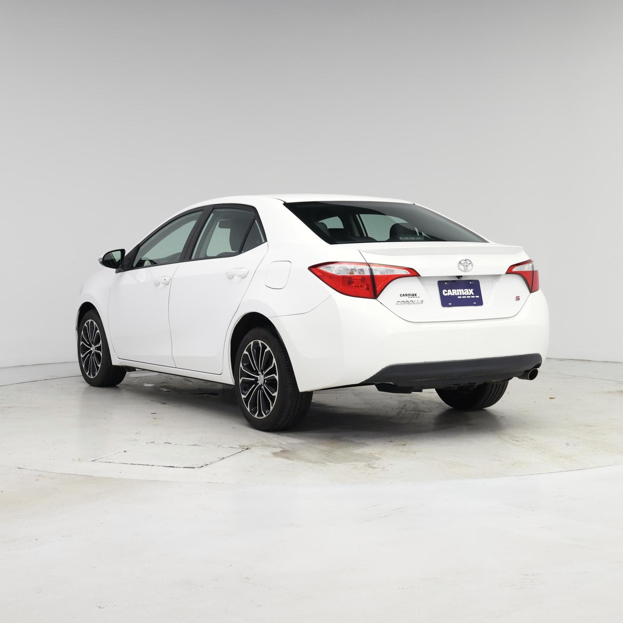 Thumbnail: 2015 Toyota Corolla - 2
