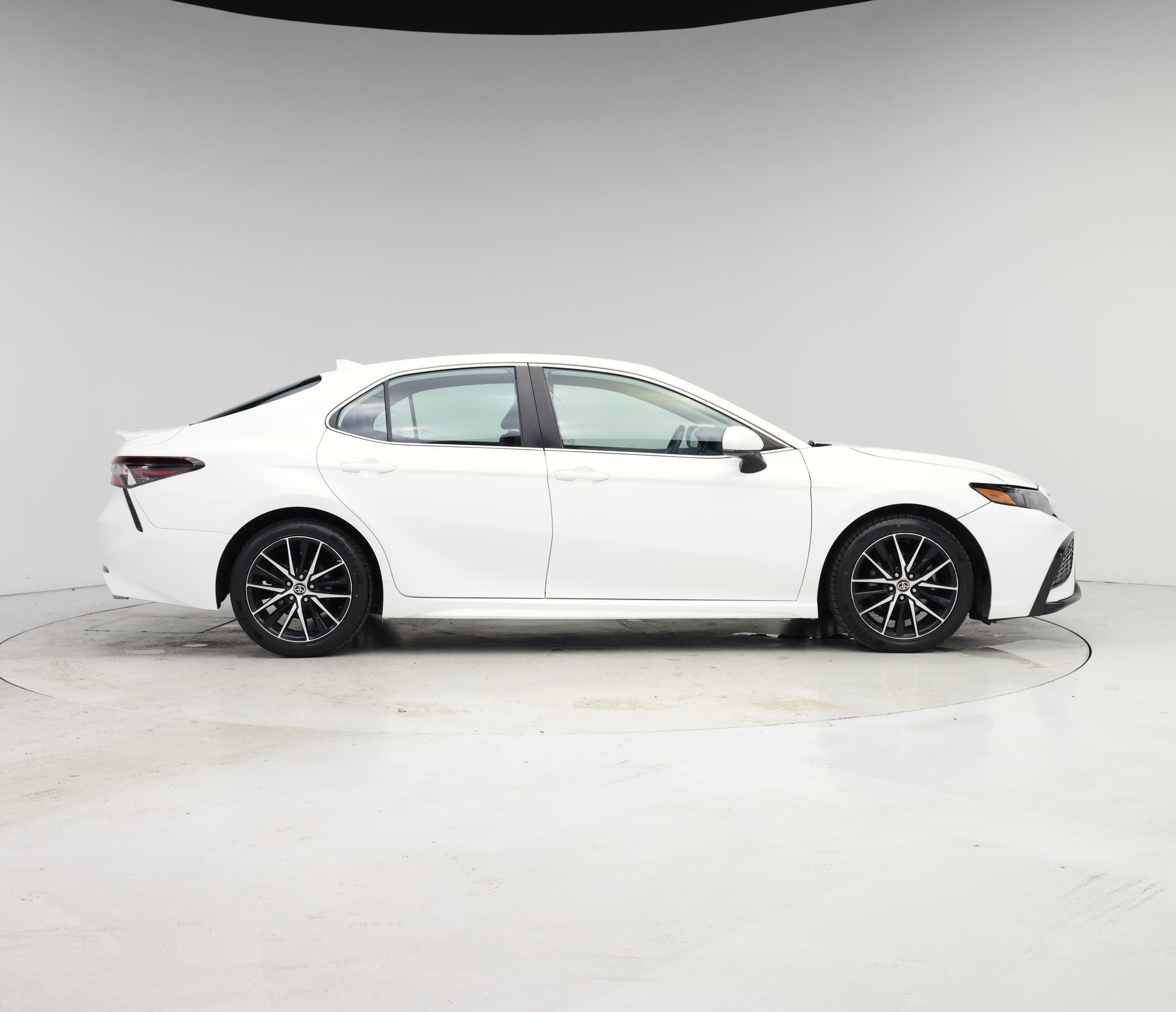 Thumbnail: 2021 Toyota Camry - 7