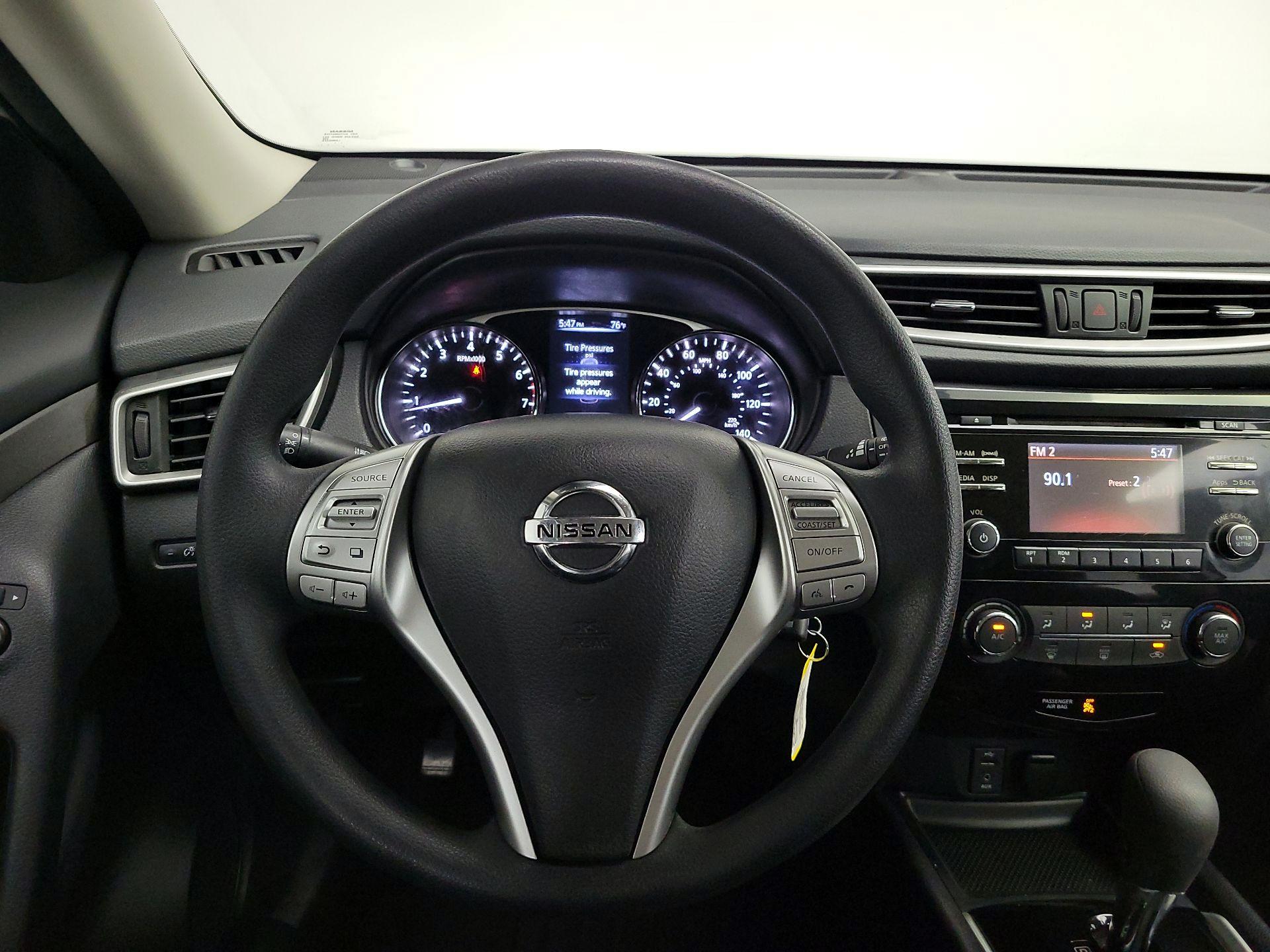 Thumbnail: 2014 Nissan Rogue - 10