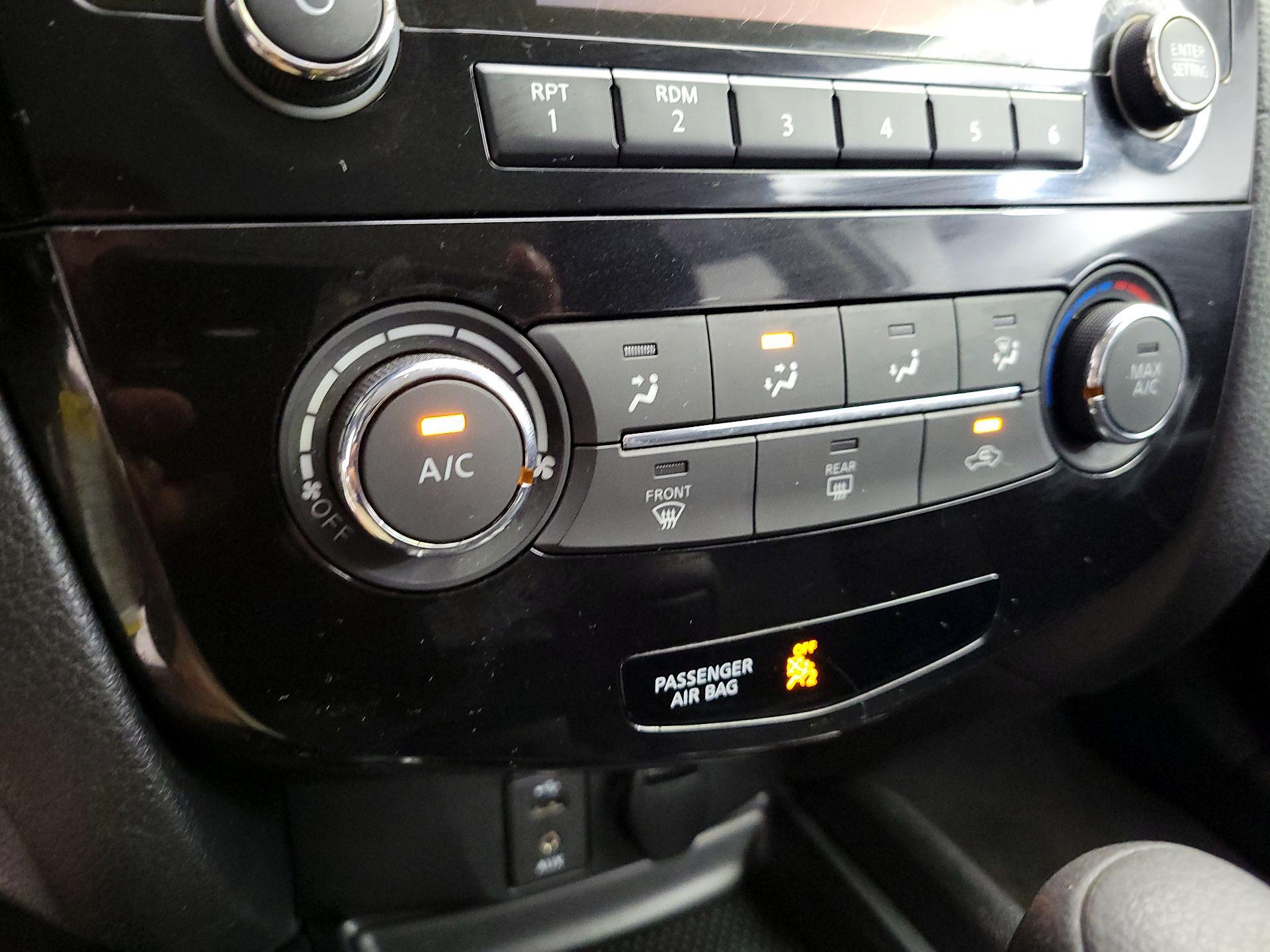 Thumbnail: 2014 Nissan Rogue - 16
