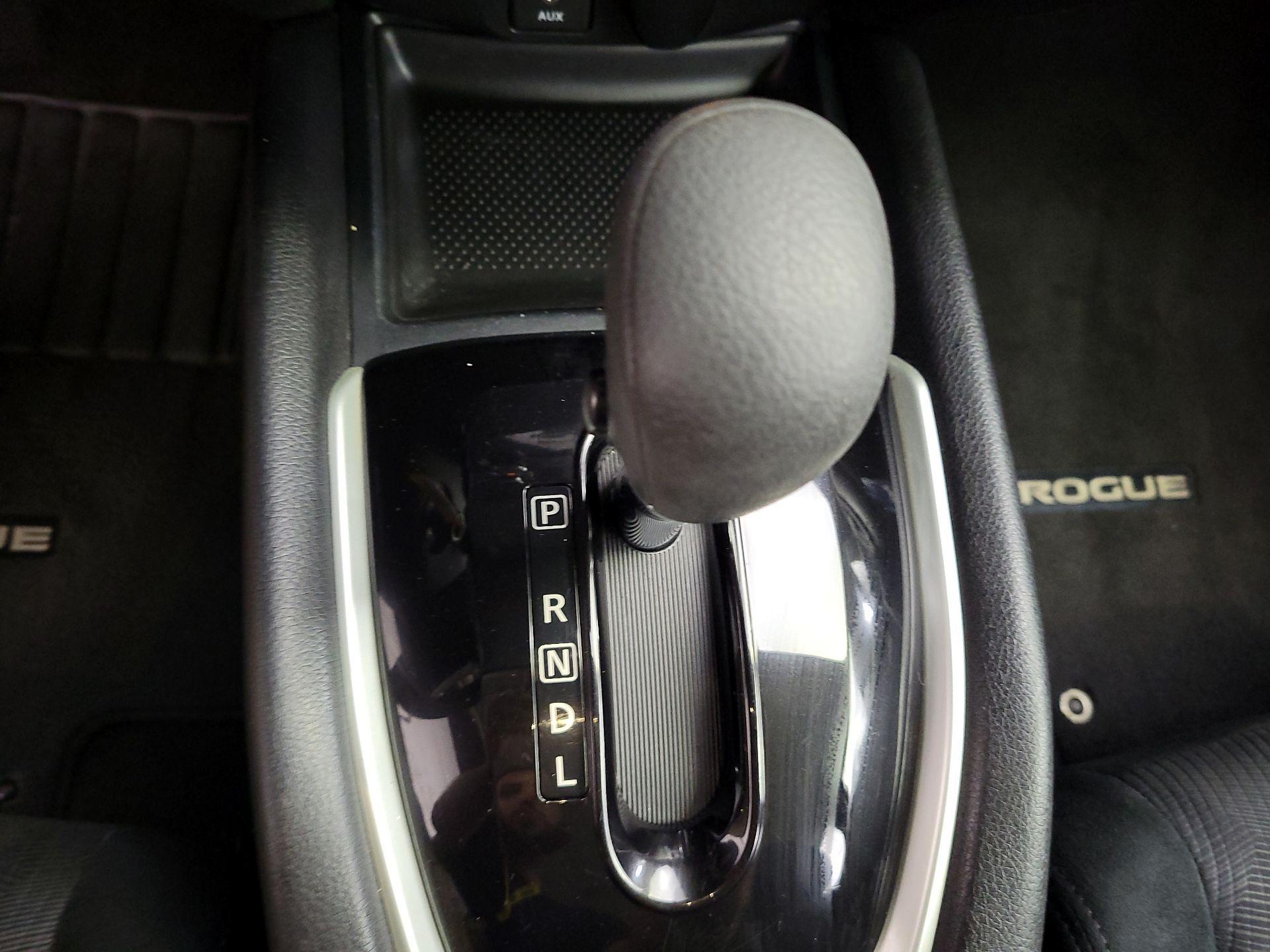 Thumbnail: 2014 Nissan Rogue - 17