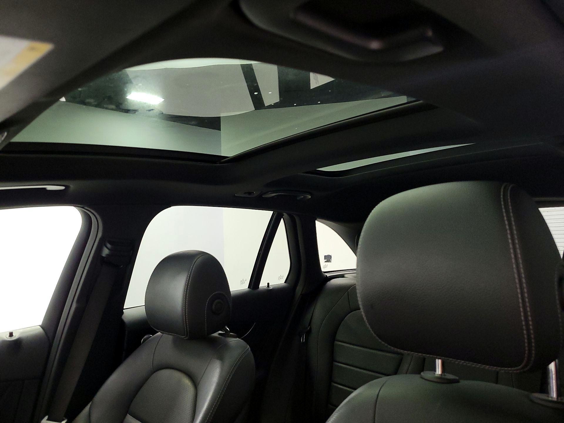 Thumbnail: 2019 Mercedes-Benz GLC - 19
