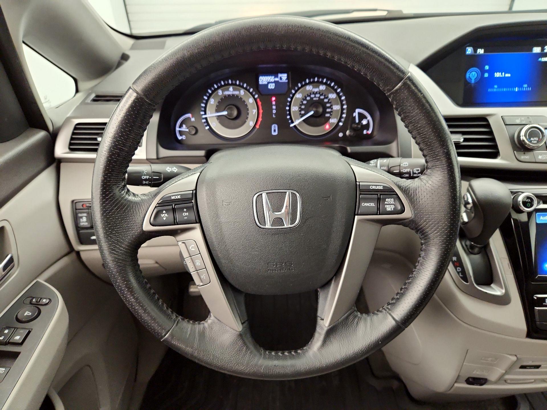 Thumbnail: 2016 Honda Odyssey - 10