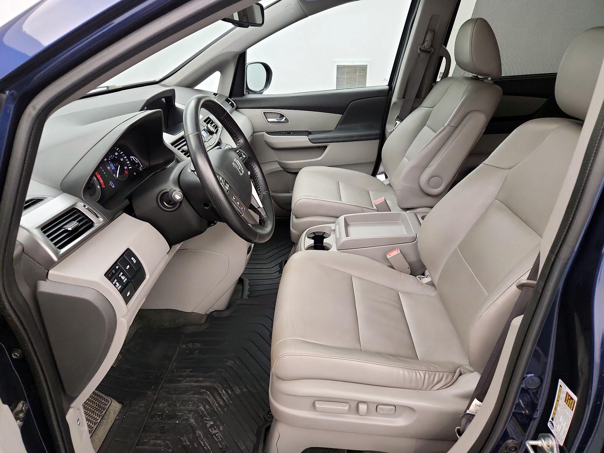 Thumbnail: 2016 Honda Odyssey - 11