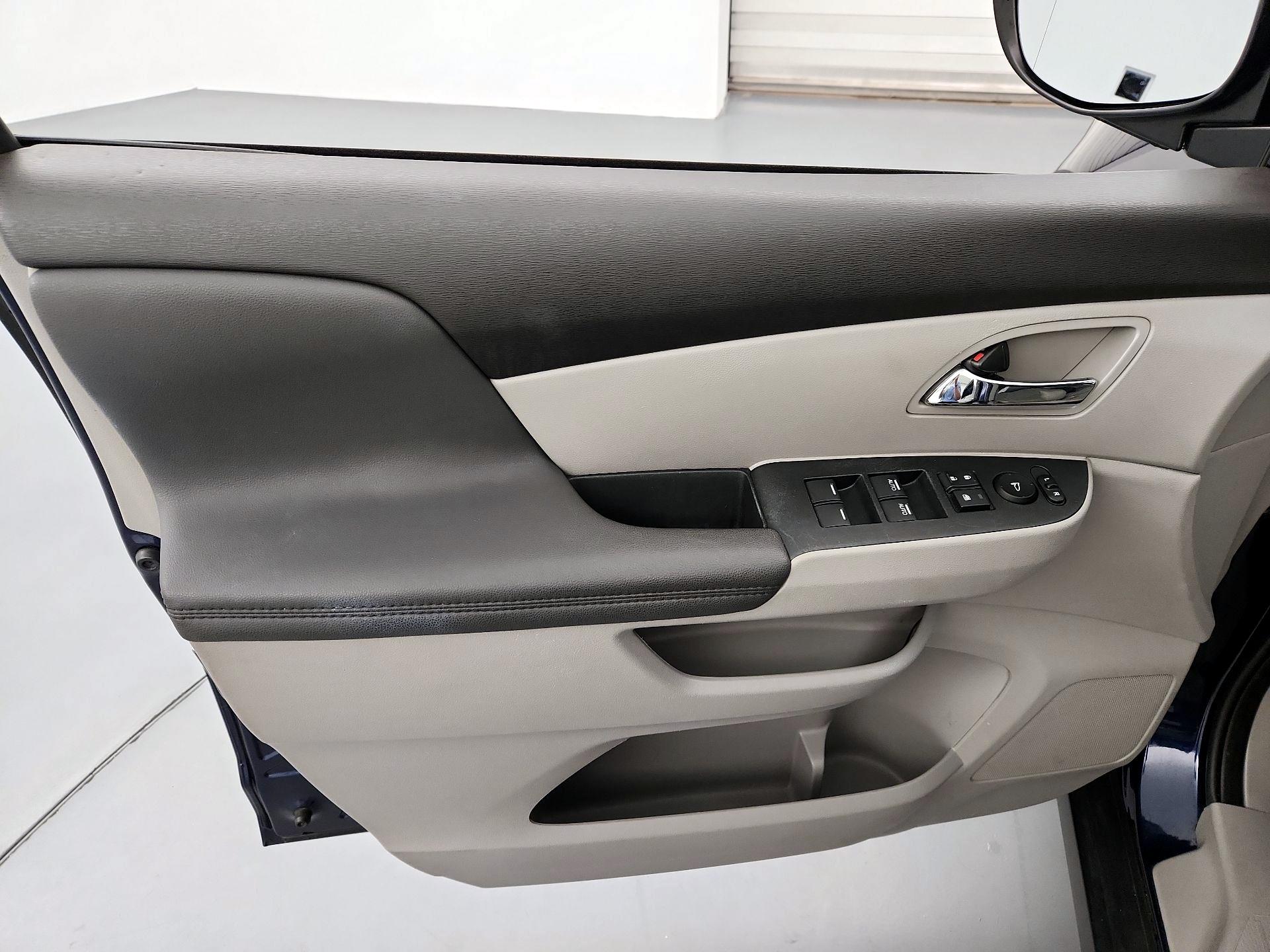 Thumbnail: 2016 Honda Odyssey - 12