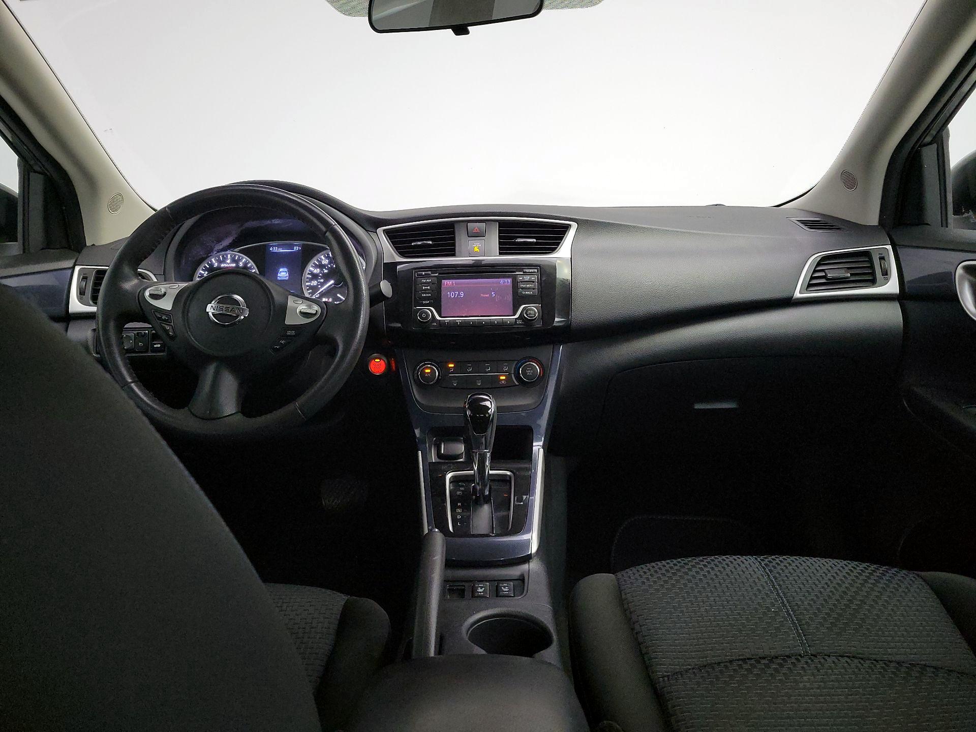 Thumbnail: 2017 Nissan Sentra - 9