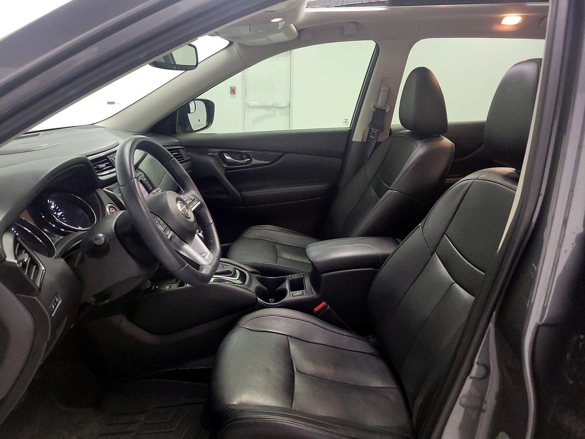 Thumbnail: 2019 Nissan Rogue - 11