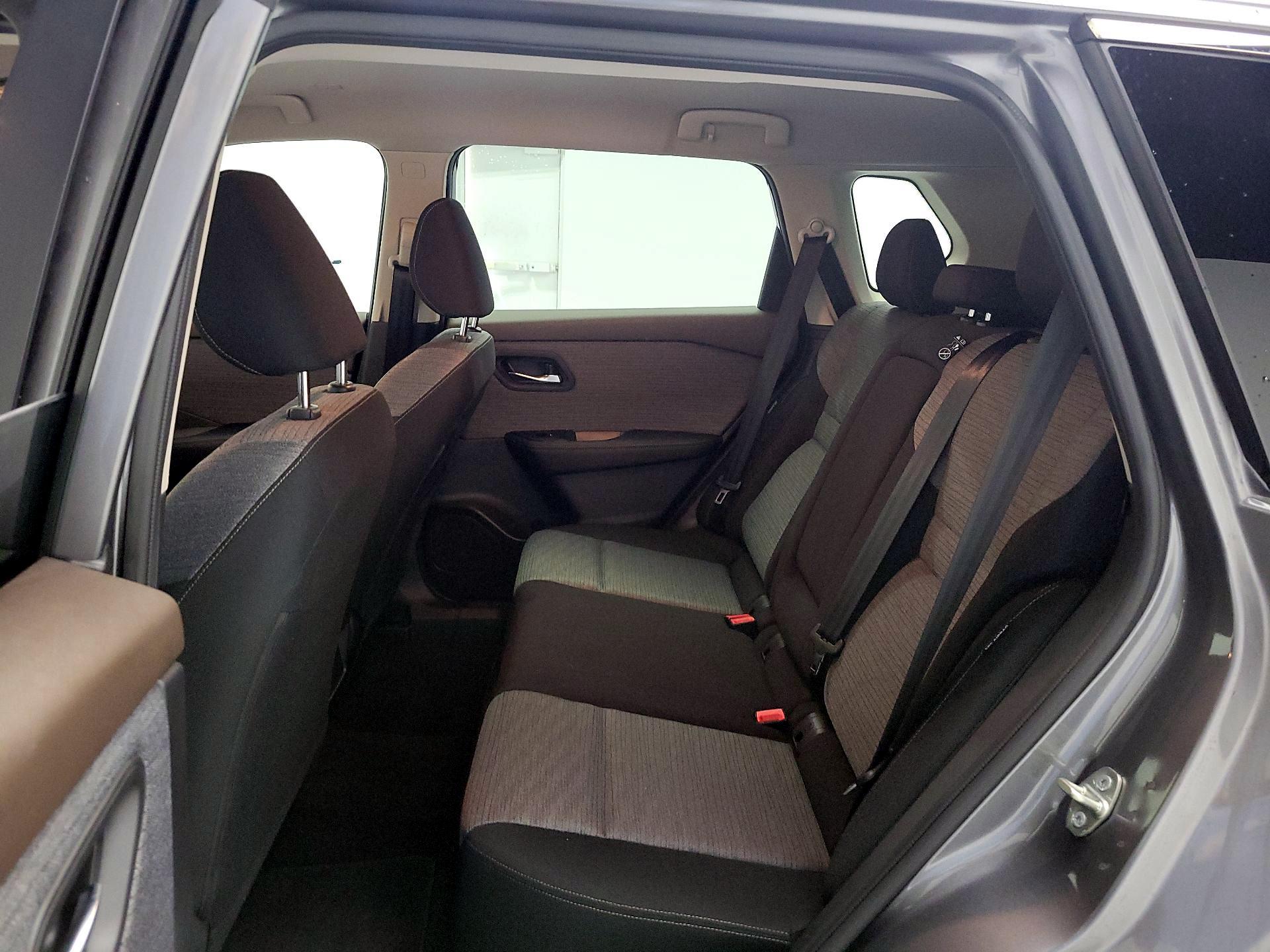Thumbnail: 2023 Nissan Rogue - 18