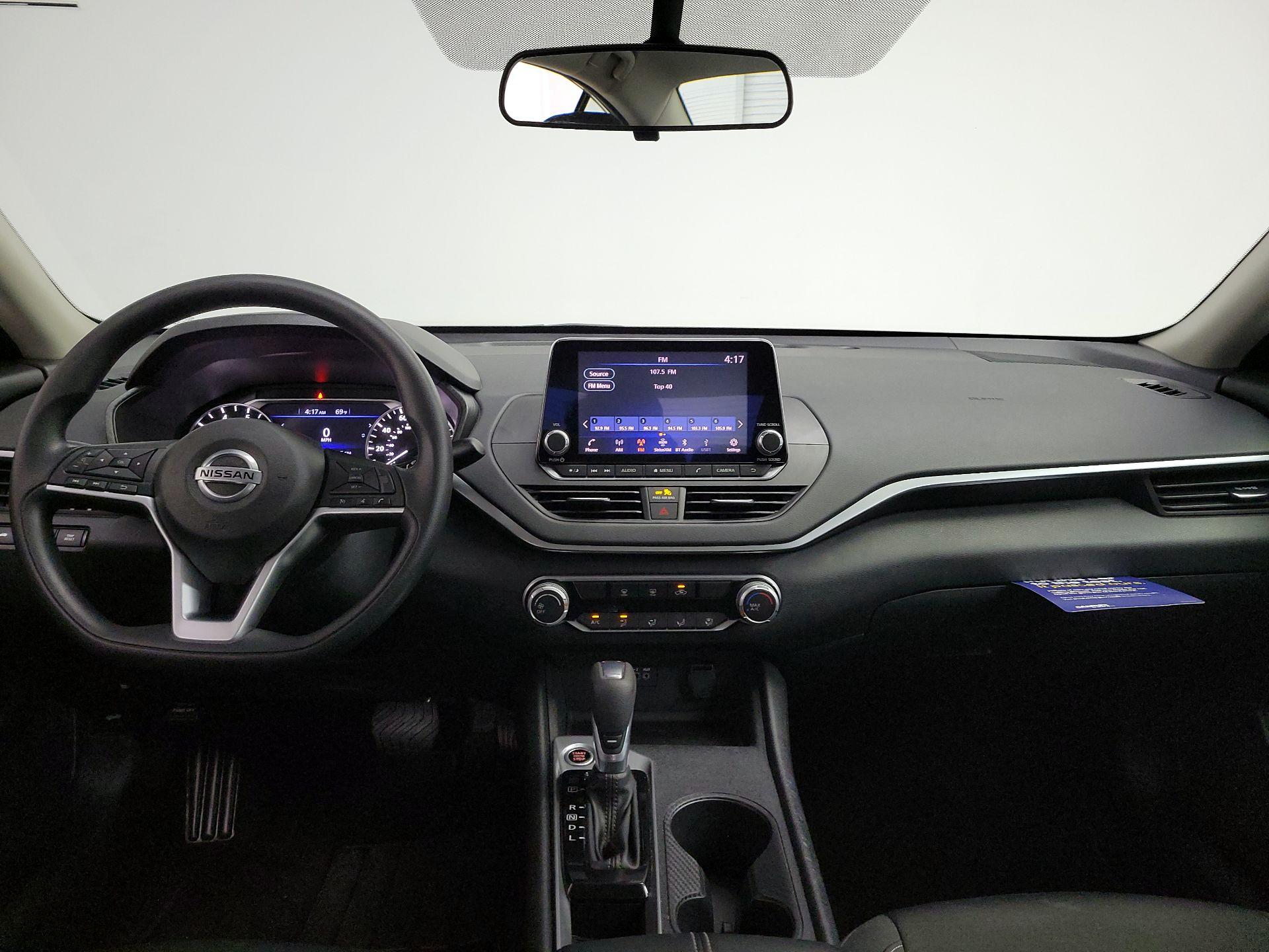 Thumbnail: 2020 Nissan Altima - 9
