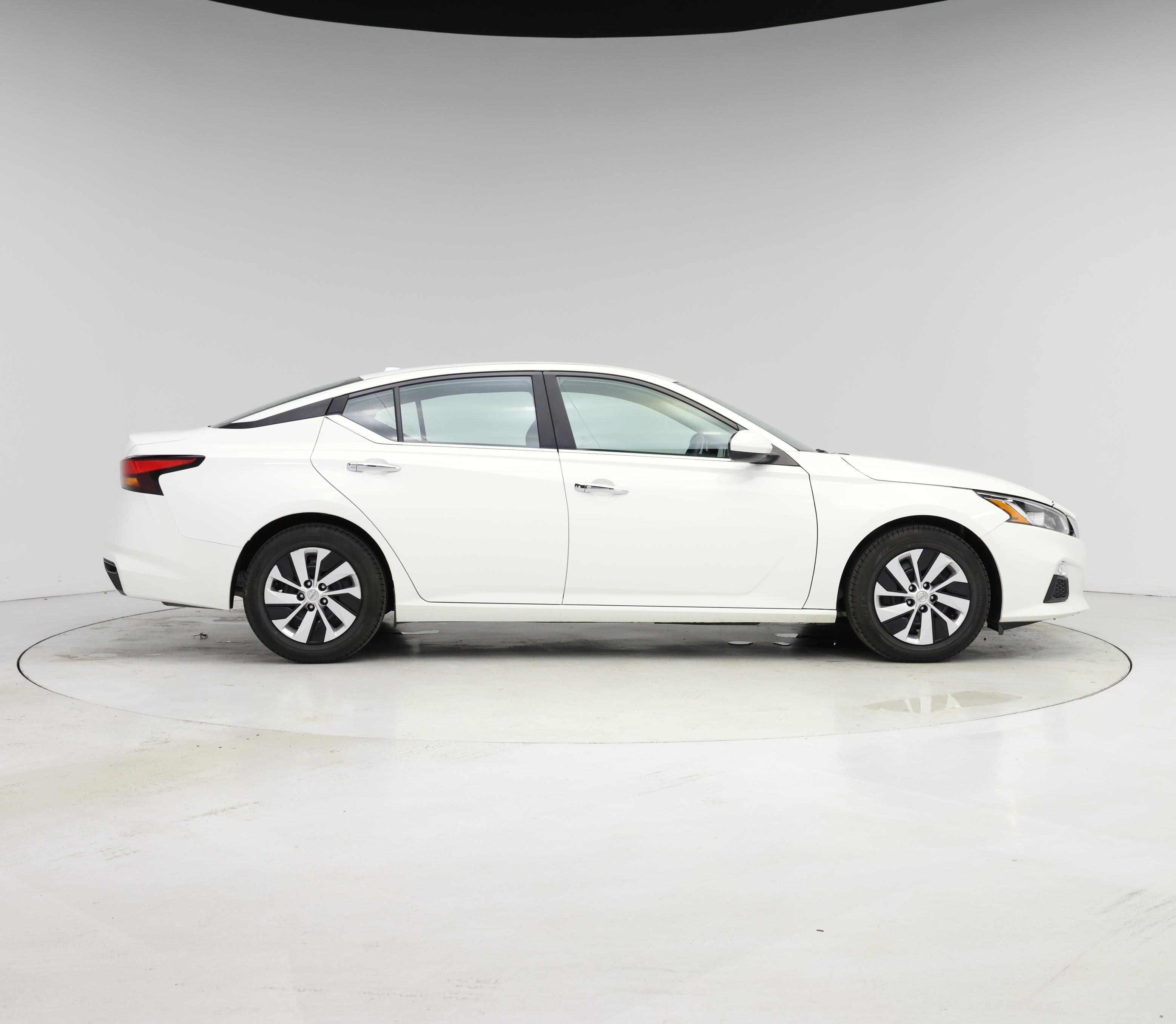 Thumbnail: 2020 Nissan Altima - 7