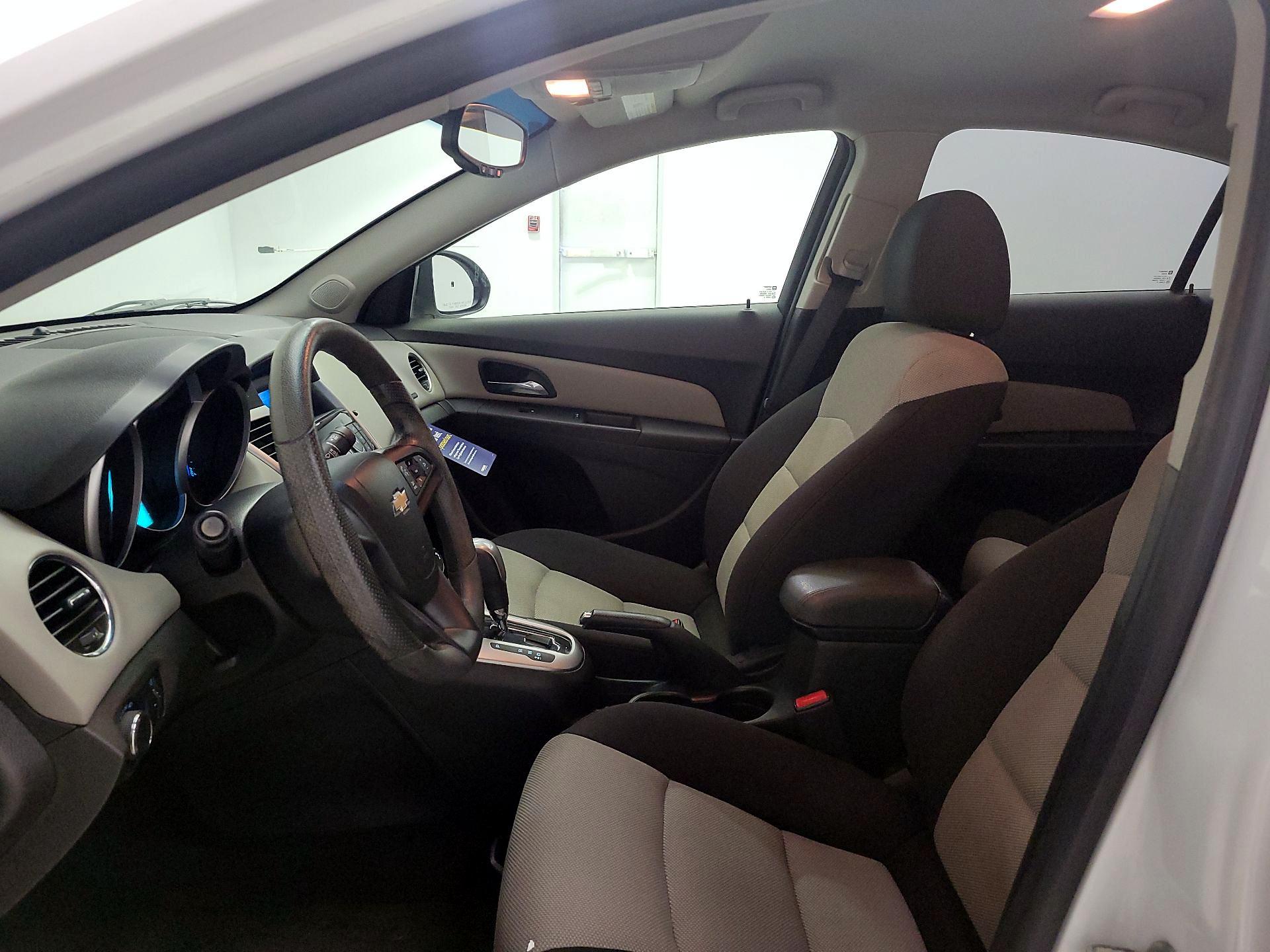 Thumbnail: 2015 Chevrolet Cruze - 11