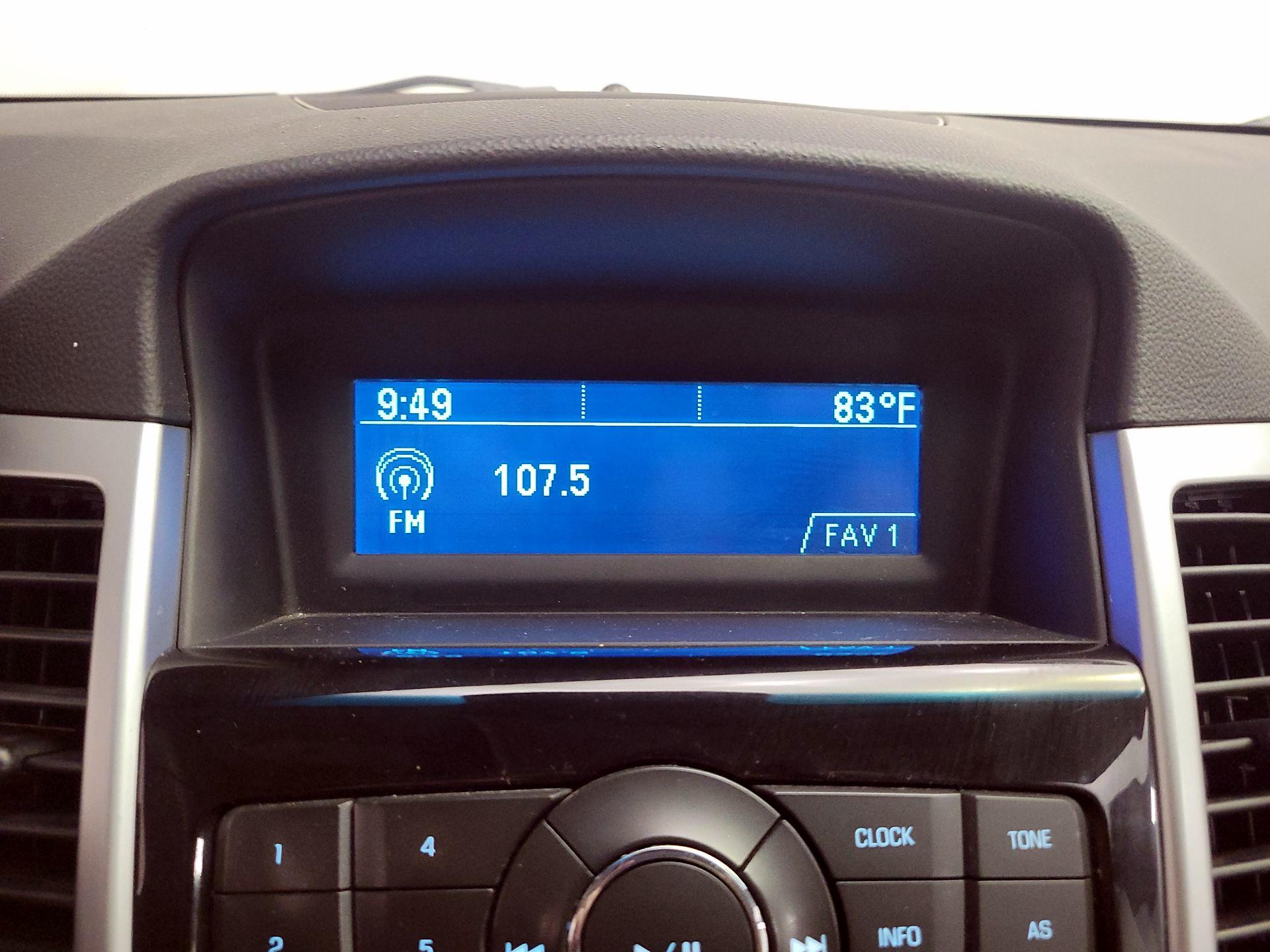 Thumbnail: 2015 Chevrolet Cruze - 14